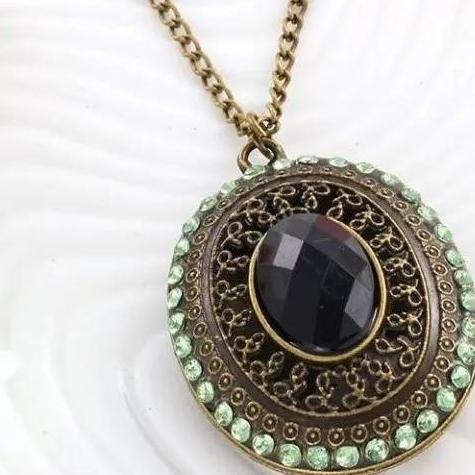 گردنبند جواهر مصری