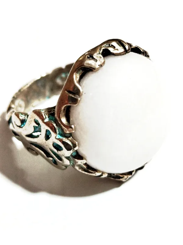 انگشتر کلکسیونی عقیق سفیدناب رکاب شبکه