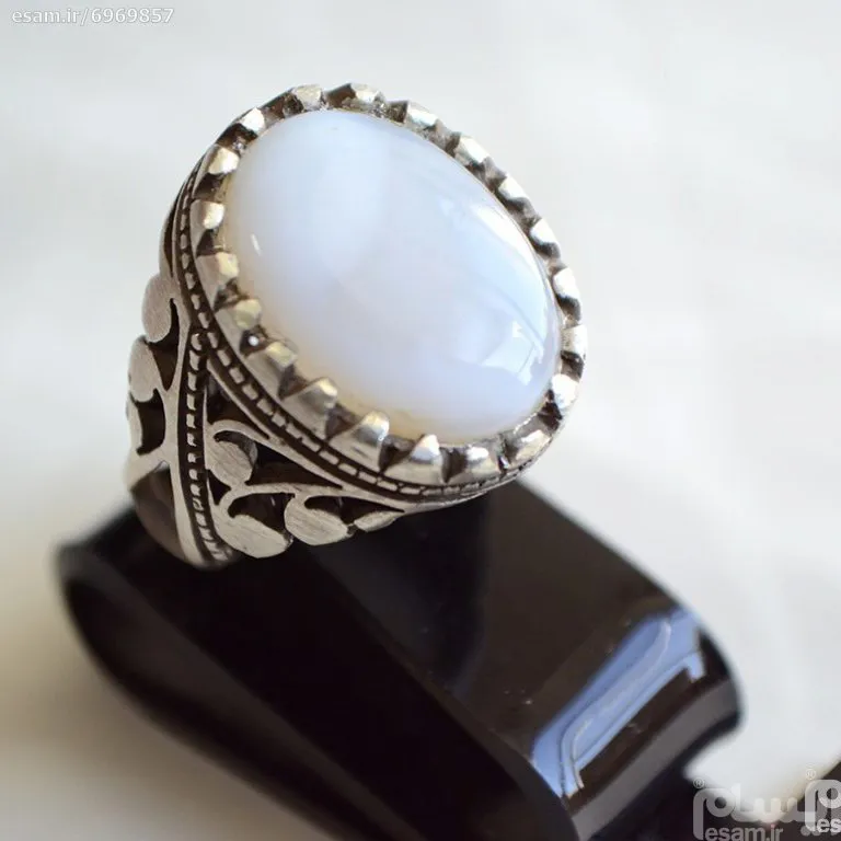 انگشتر نقره عقیق شیری اصل معدنی