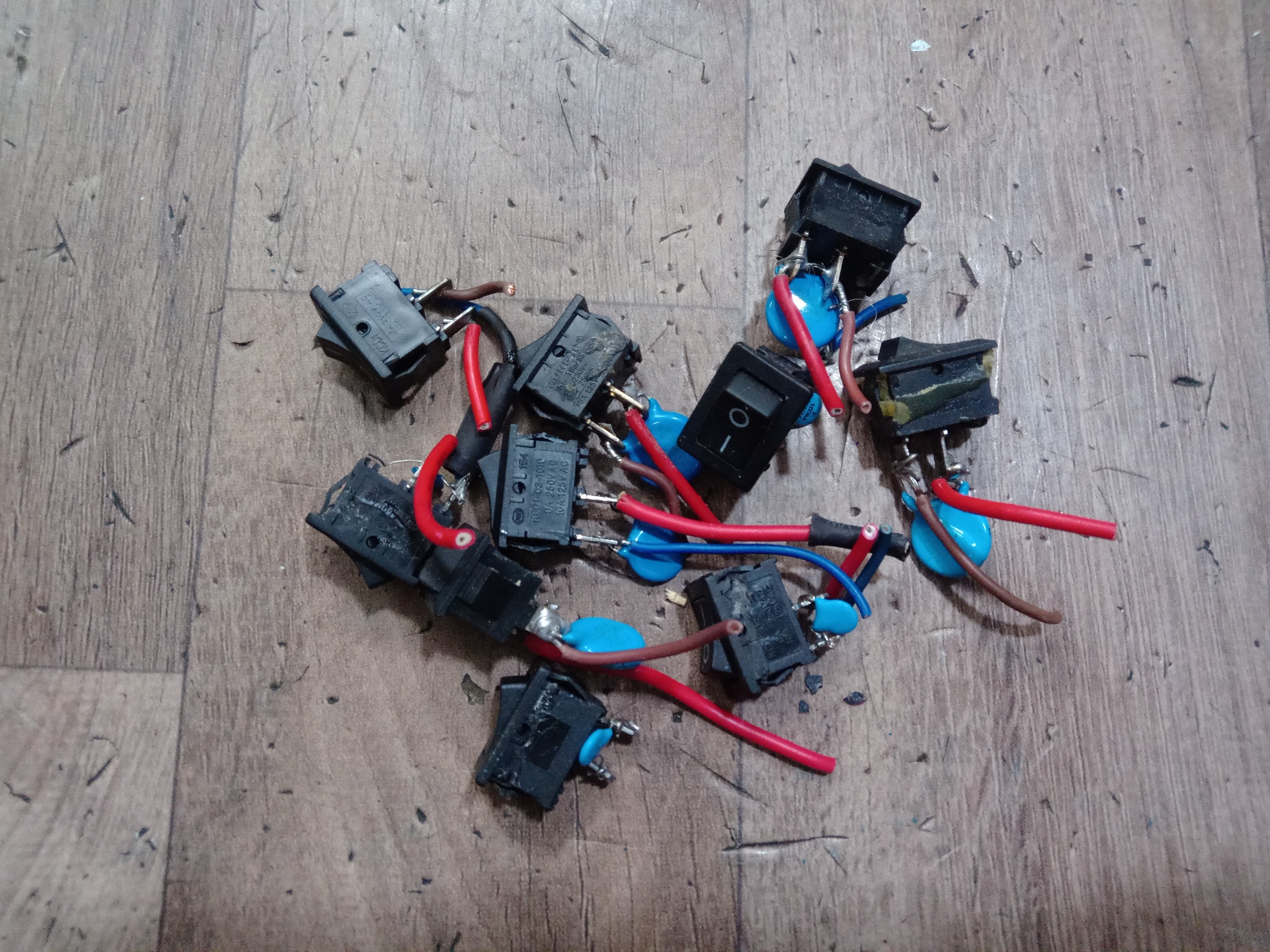 10 عدد کلید on و off