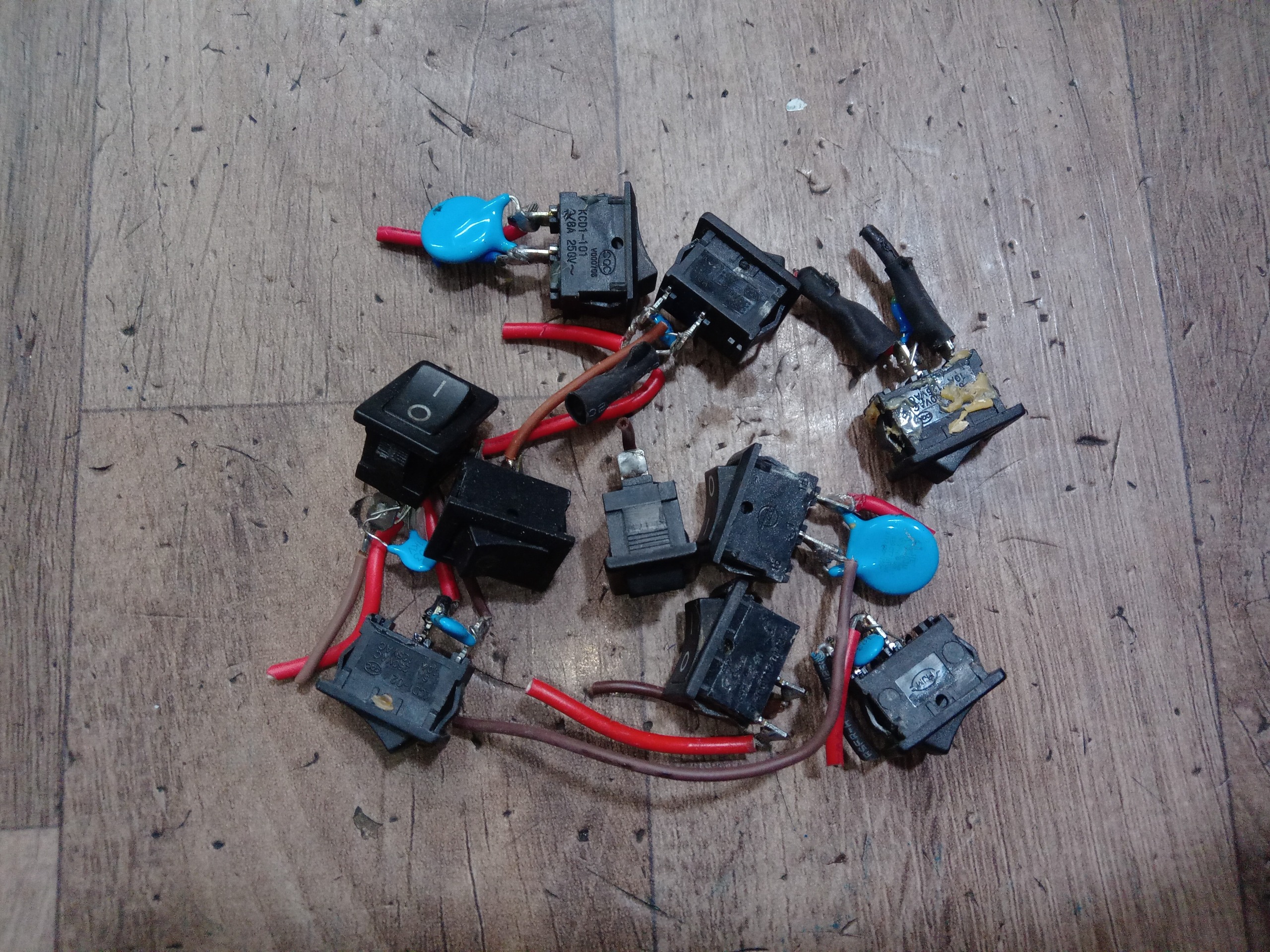 10 عدد کلید on و off