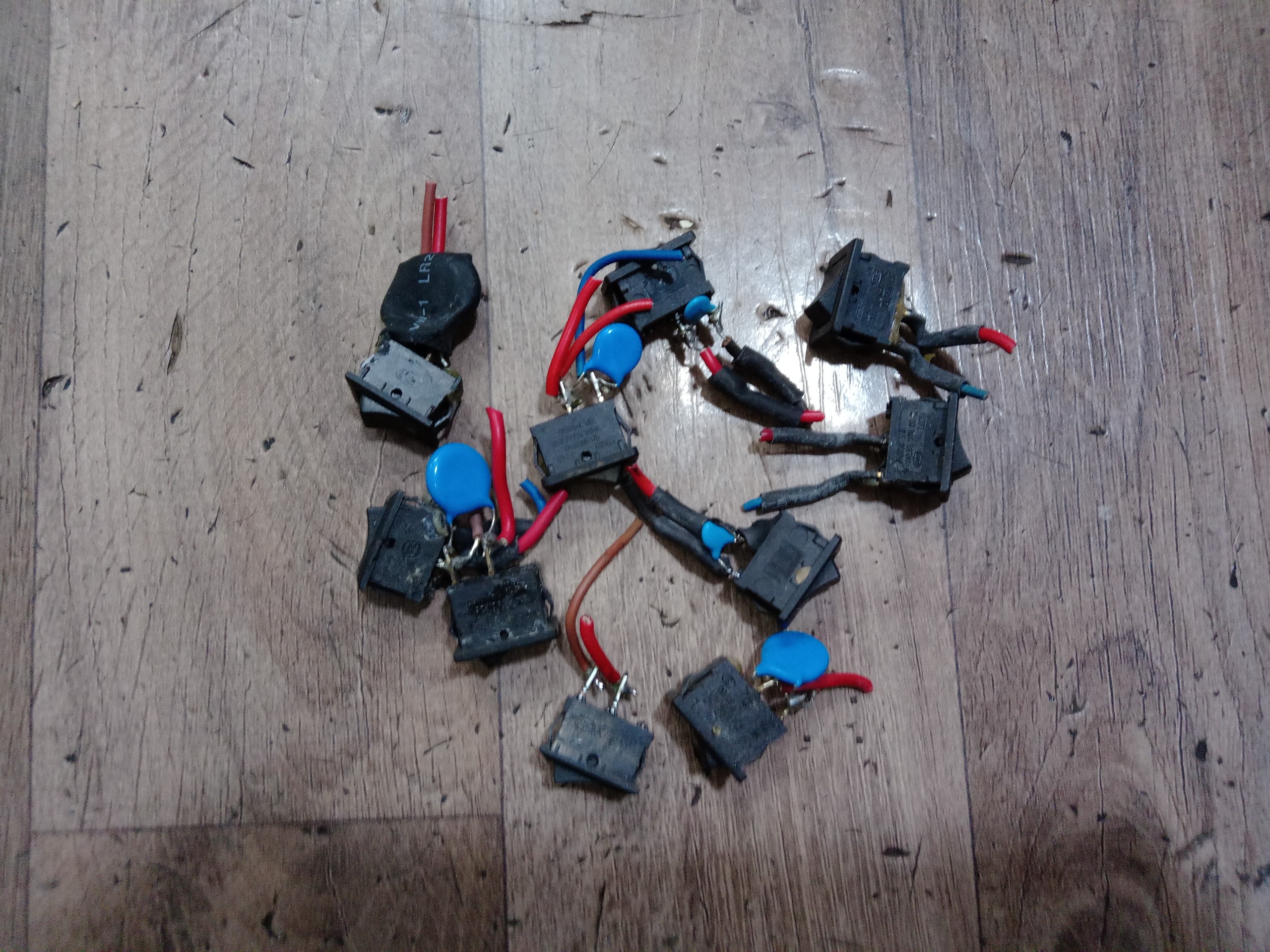 10 عدد کلید on و off