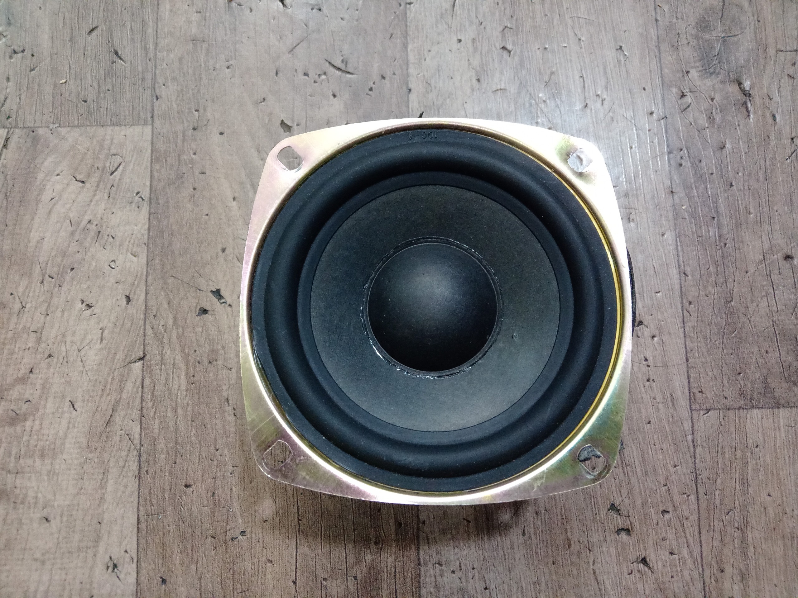 ساب 4 اینچ 15 وات