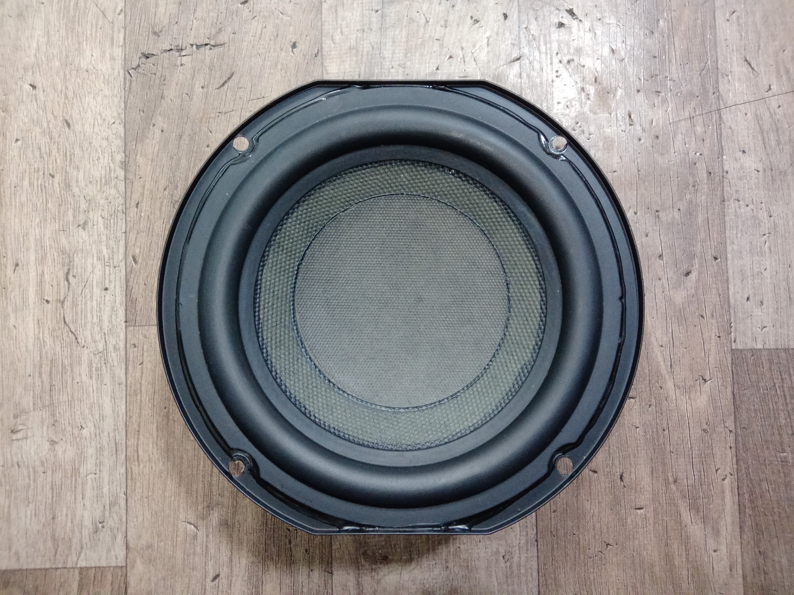 ساب سینمایی سامسونگی 4 اهمی