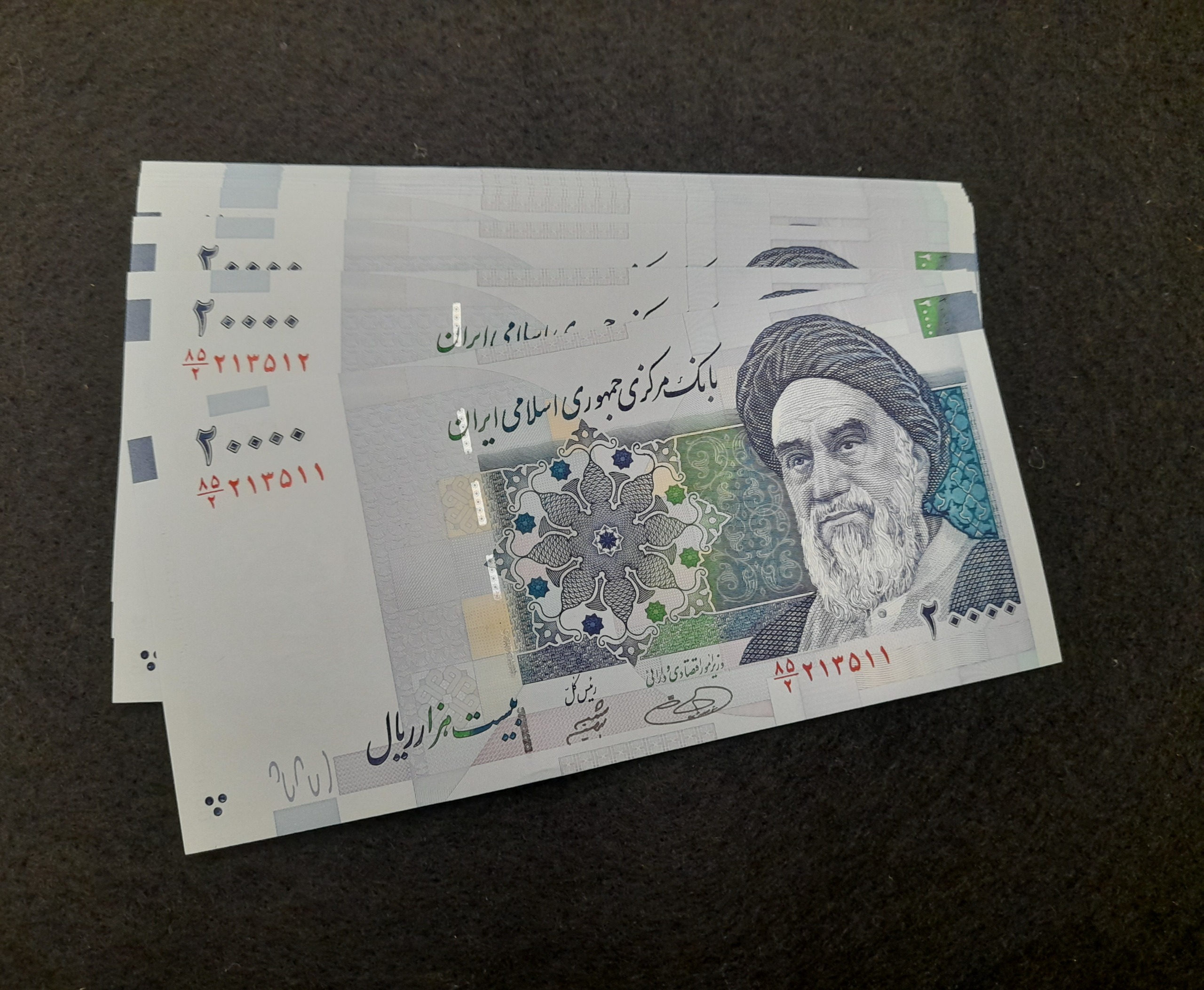 جفت اسکناس دوهزار تومنی تصویر بزرگ