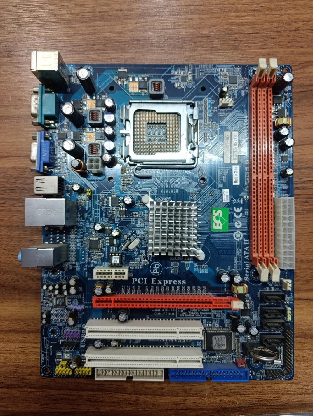 مادربرد ECS GF7050VT-M5