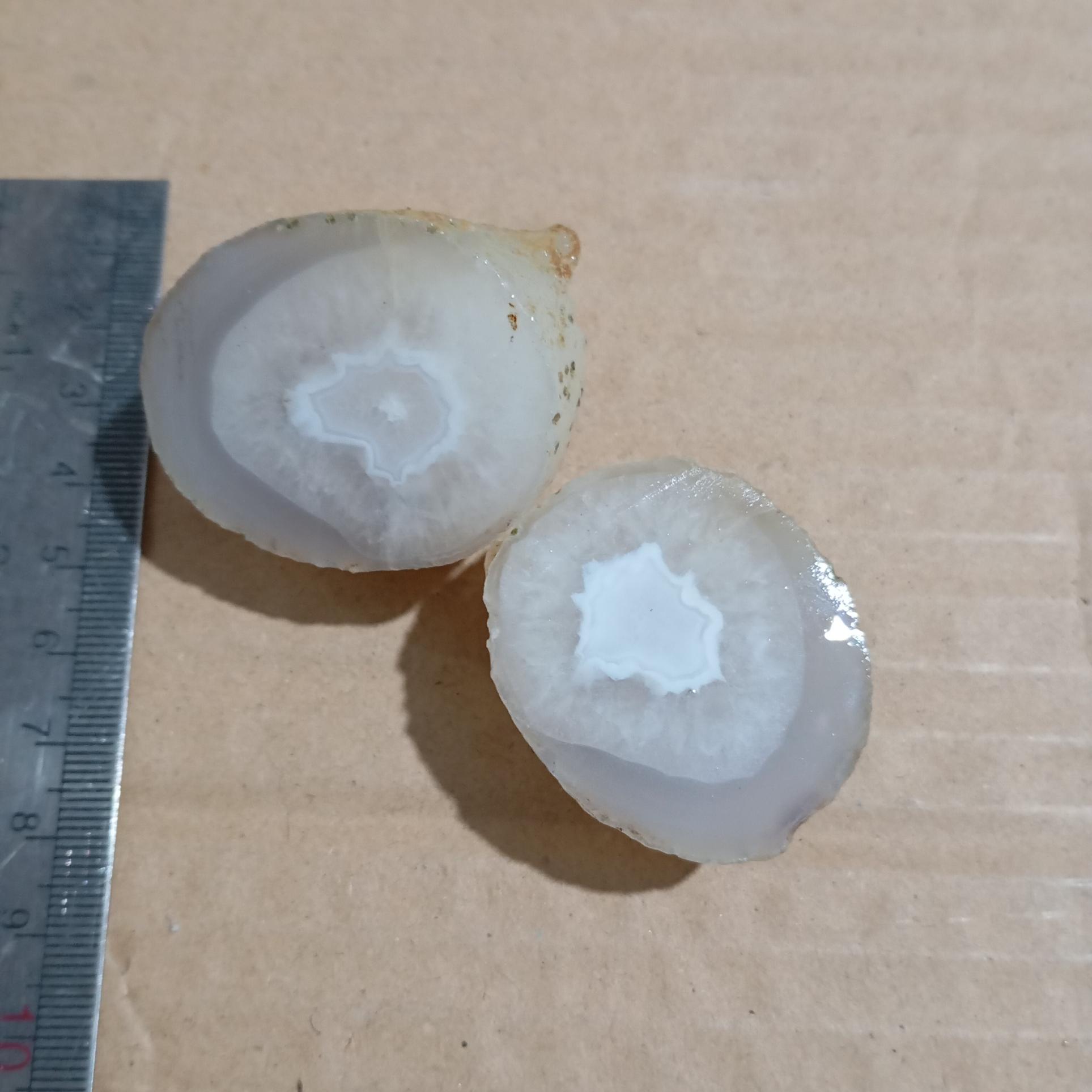 سنگ عقیق ژئودبرش خورده