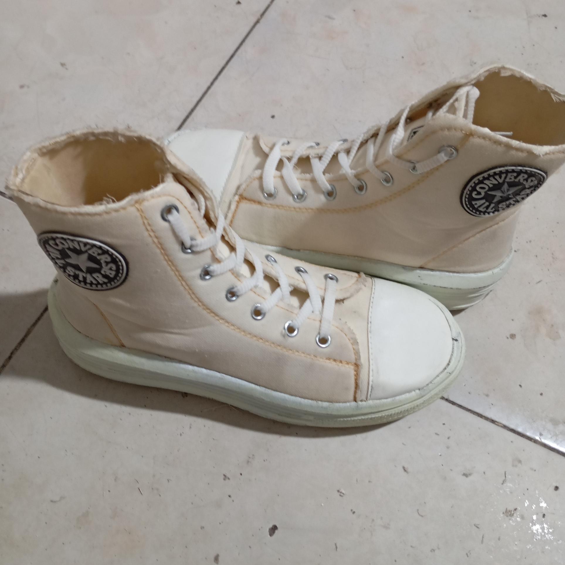 کفش زنانه ساقه بلندکانورس