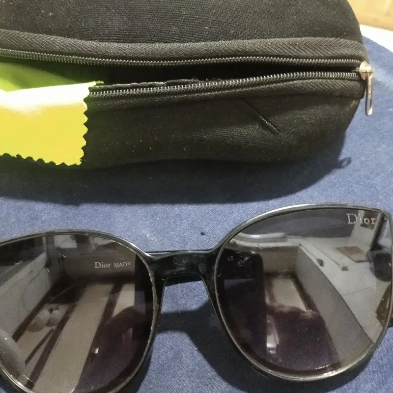 عینک آفتابی زنانه دیور