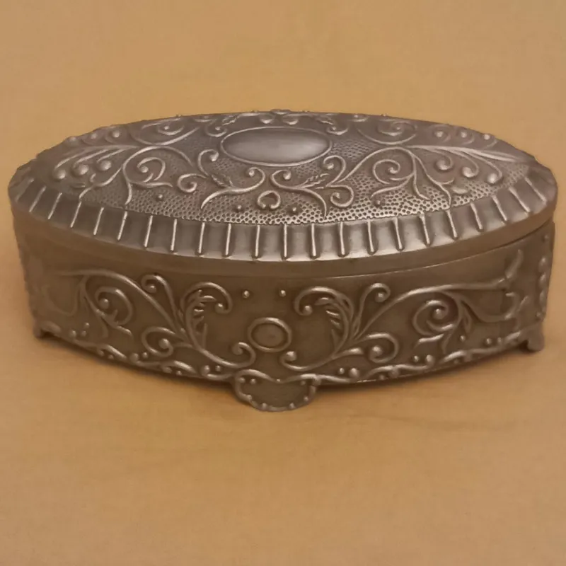 صندوقچه کوچک فلزی قدیمی (جاجواهری)