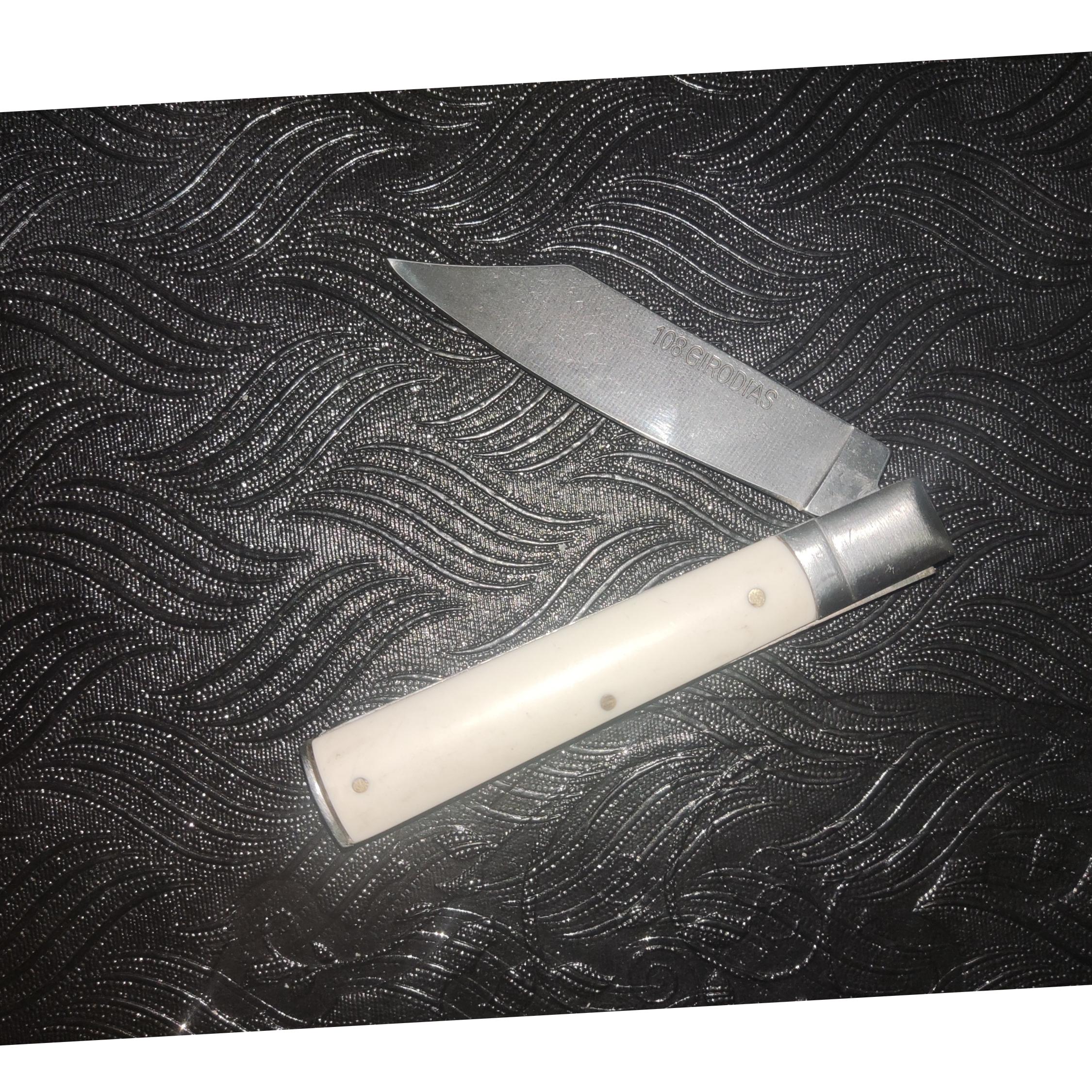 چاقو جیبی تاشو