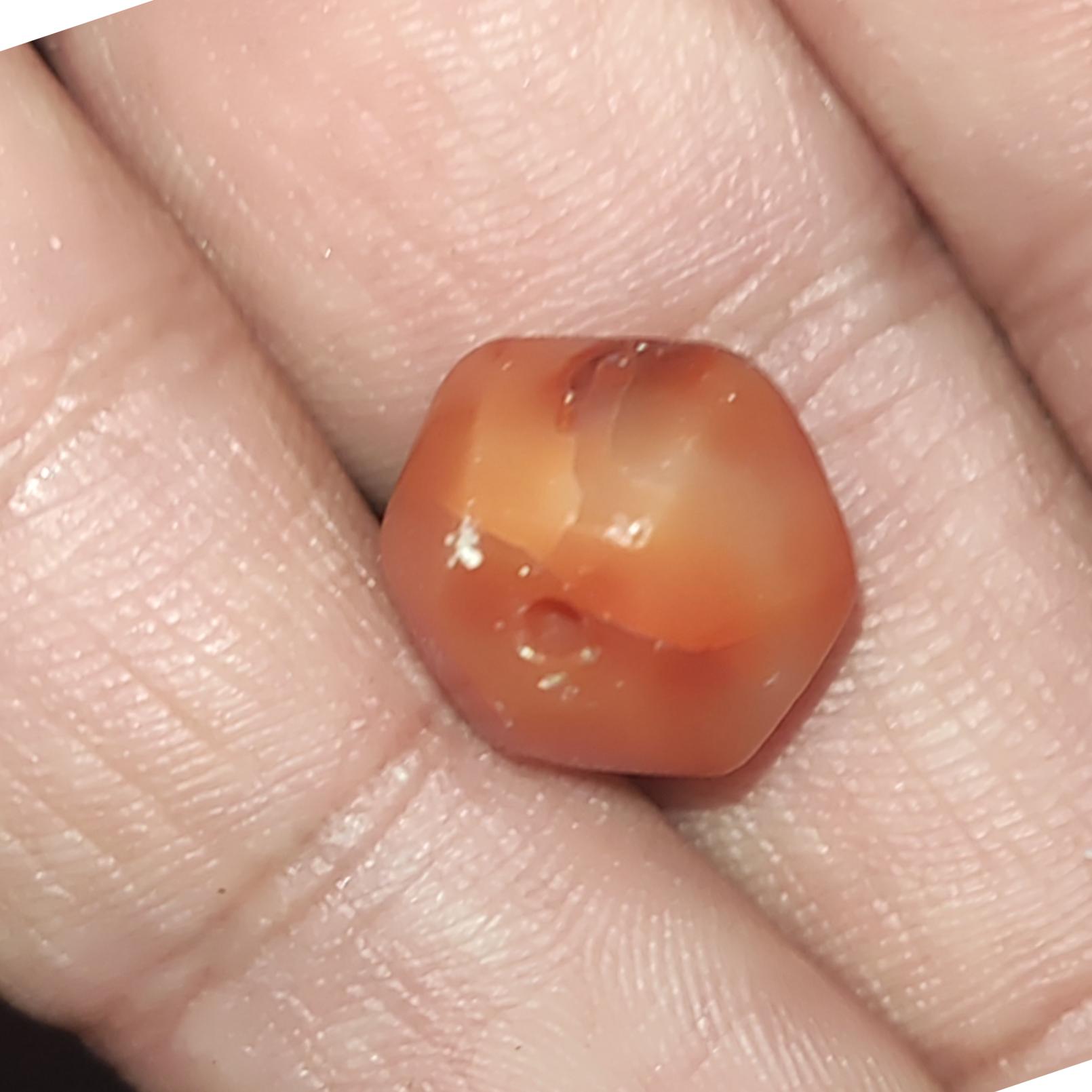 مهره چهل تراش قدیمی ترک خورده