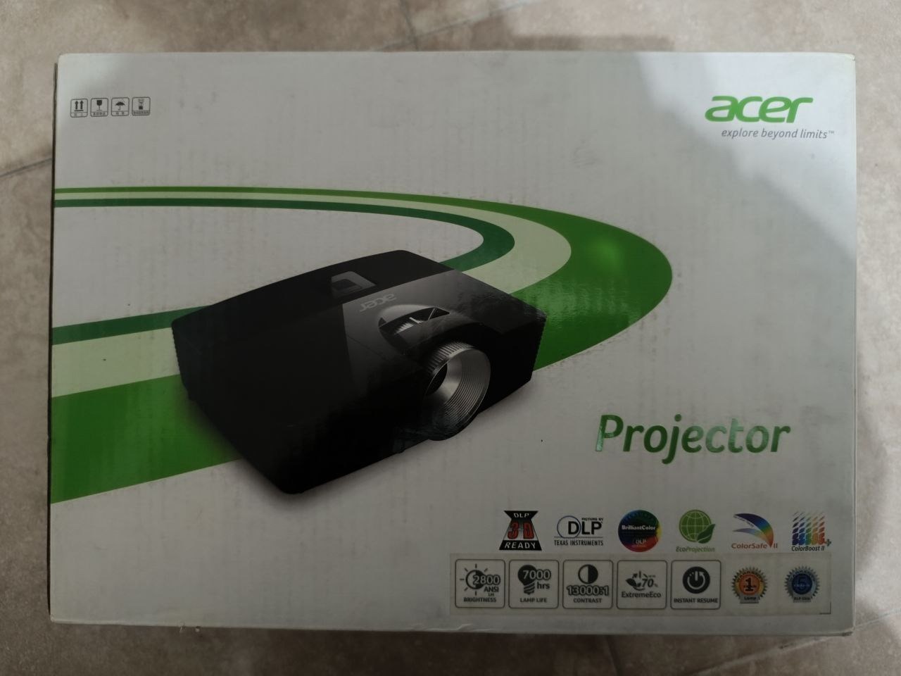 پروژکتور acer آکبند
