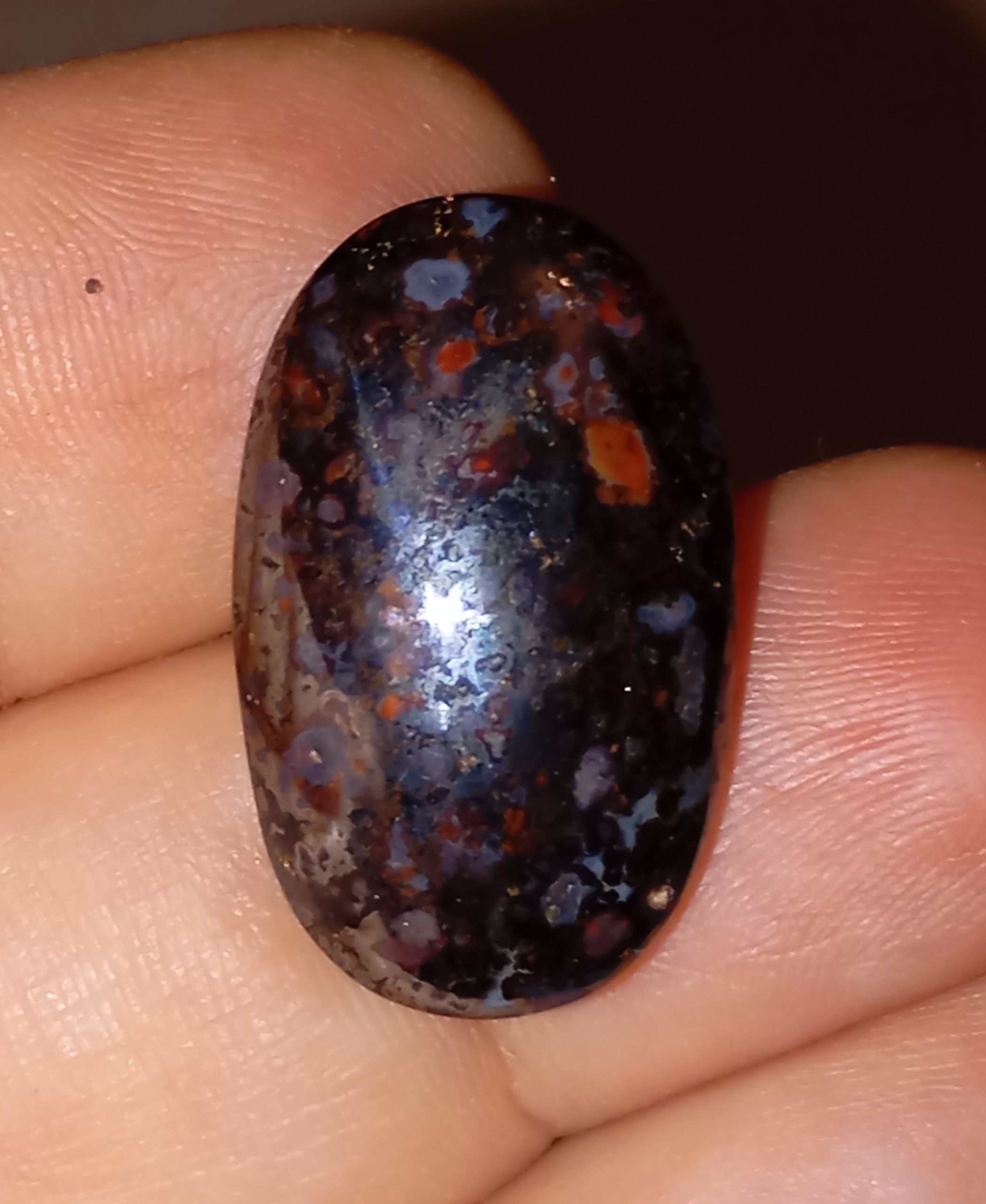 سنگ خون(رشد فوق کمیاب آهن و هماتیت در عقیق)