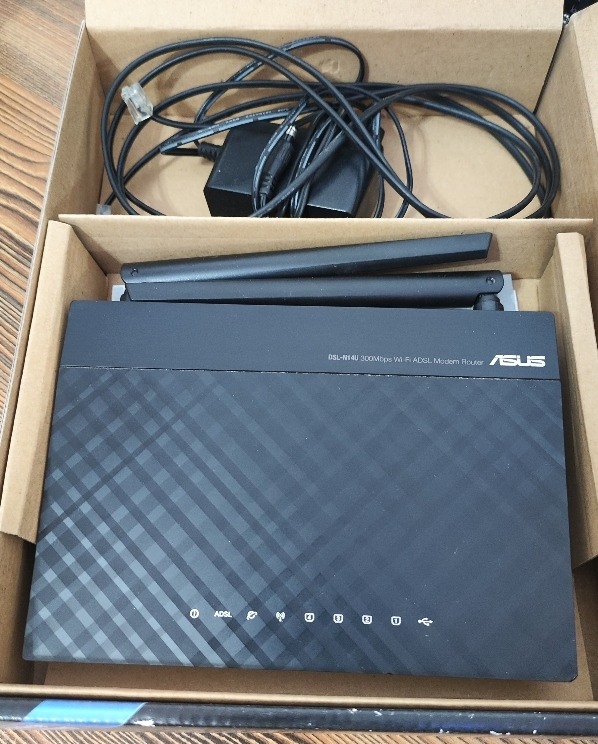 مودم ASUS ADSL2 N300