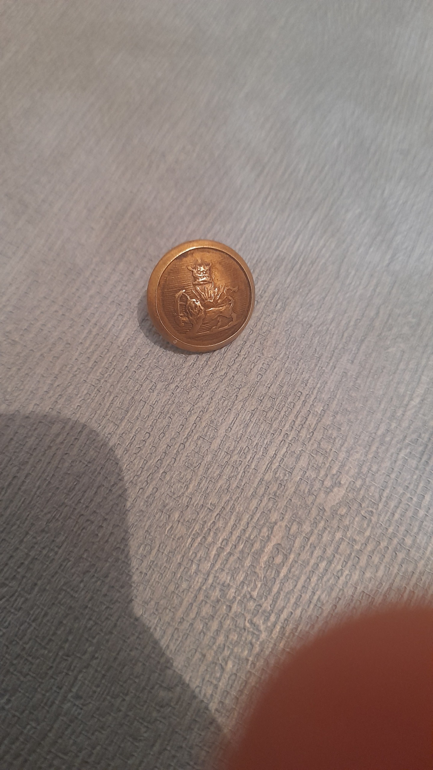 دکمه قدیمی ضربخانه شاهنشاهی