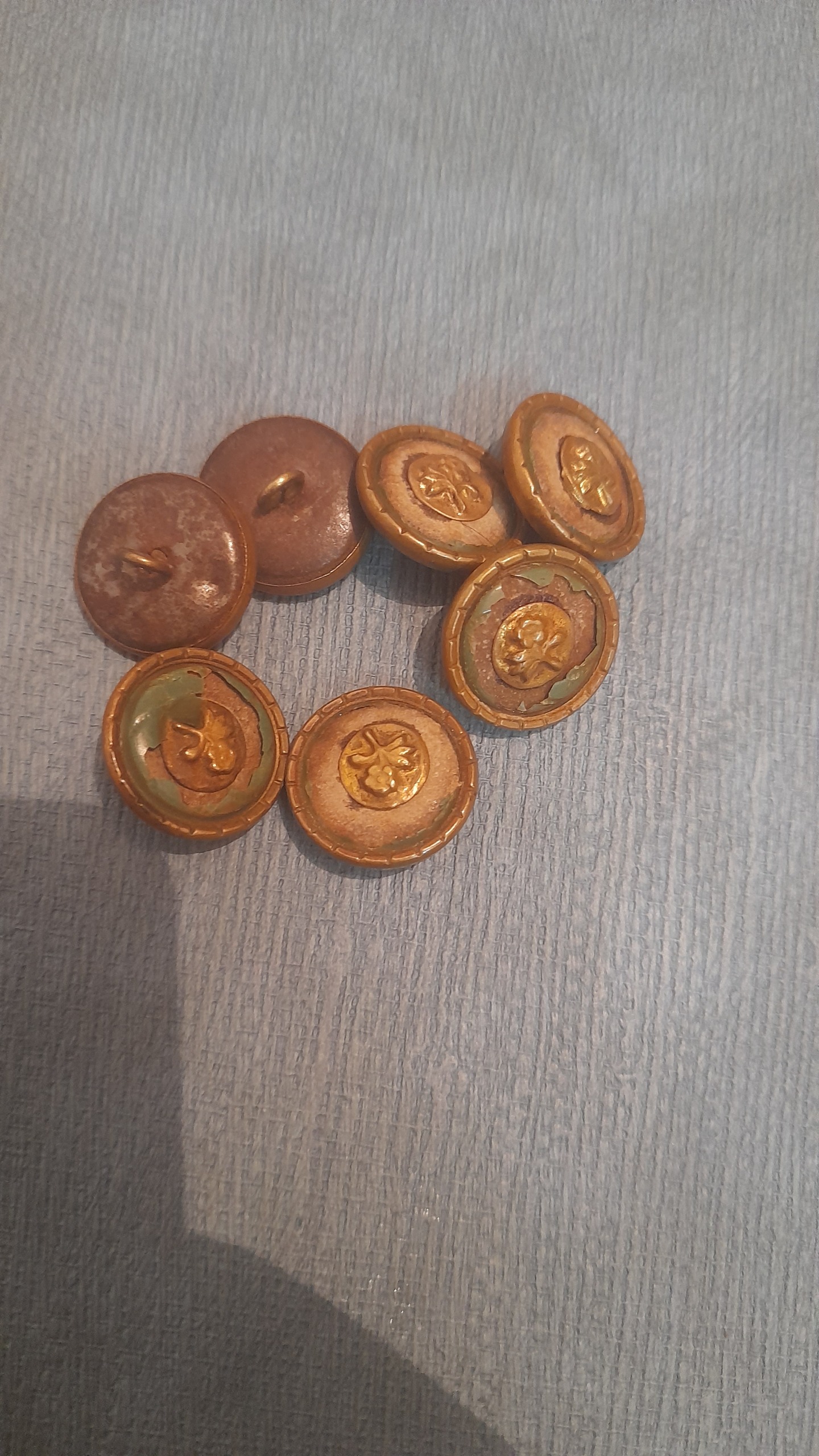 دکمه قدیمی گ