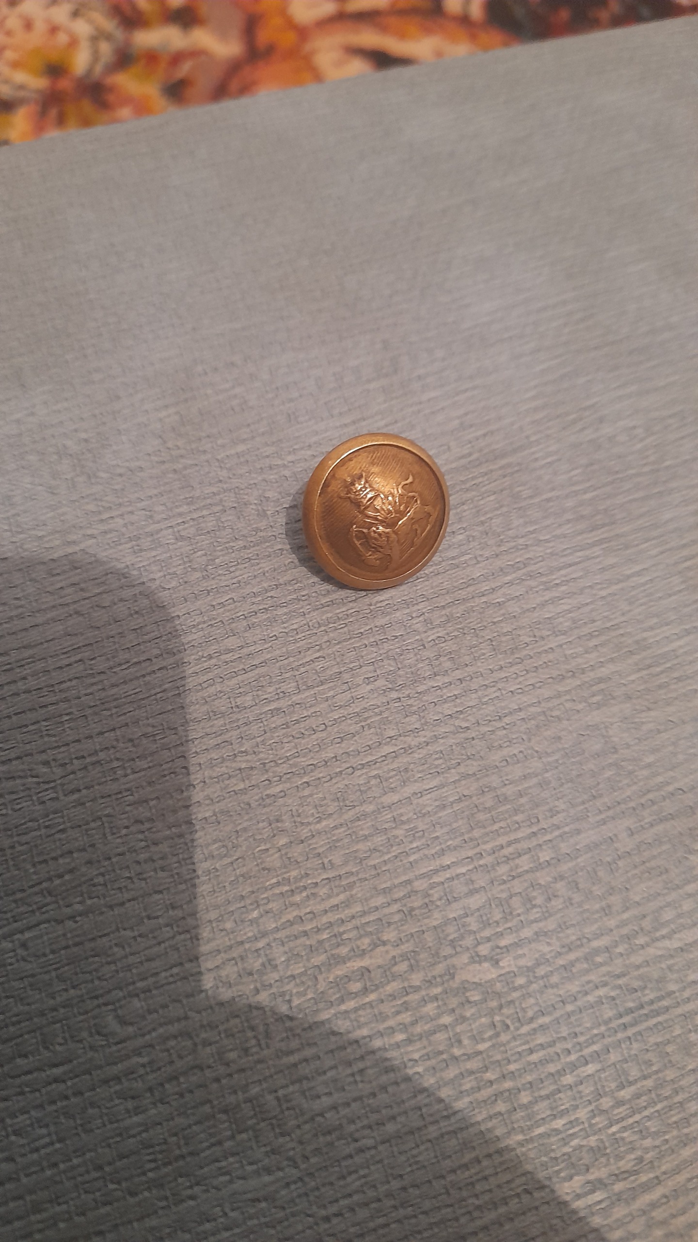 دکمه قدیمی خیلی زیبا