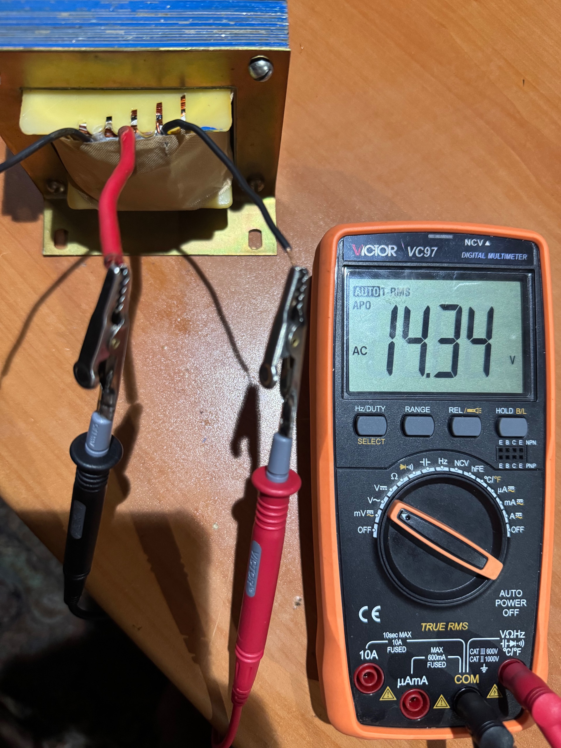ترانسفورماتور 12 ولت دوبل 25 آمپر