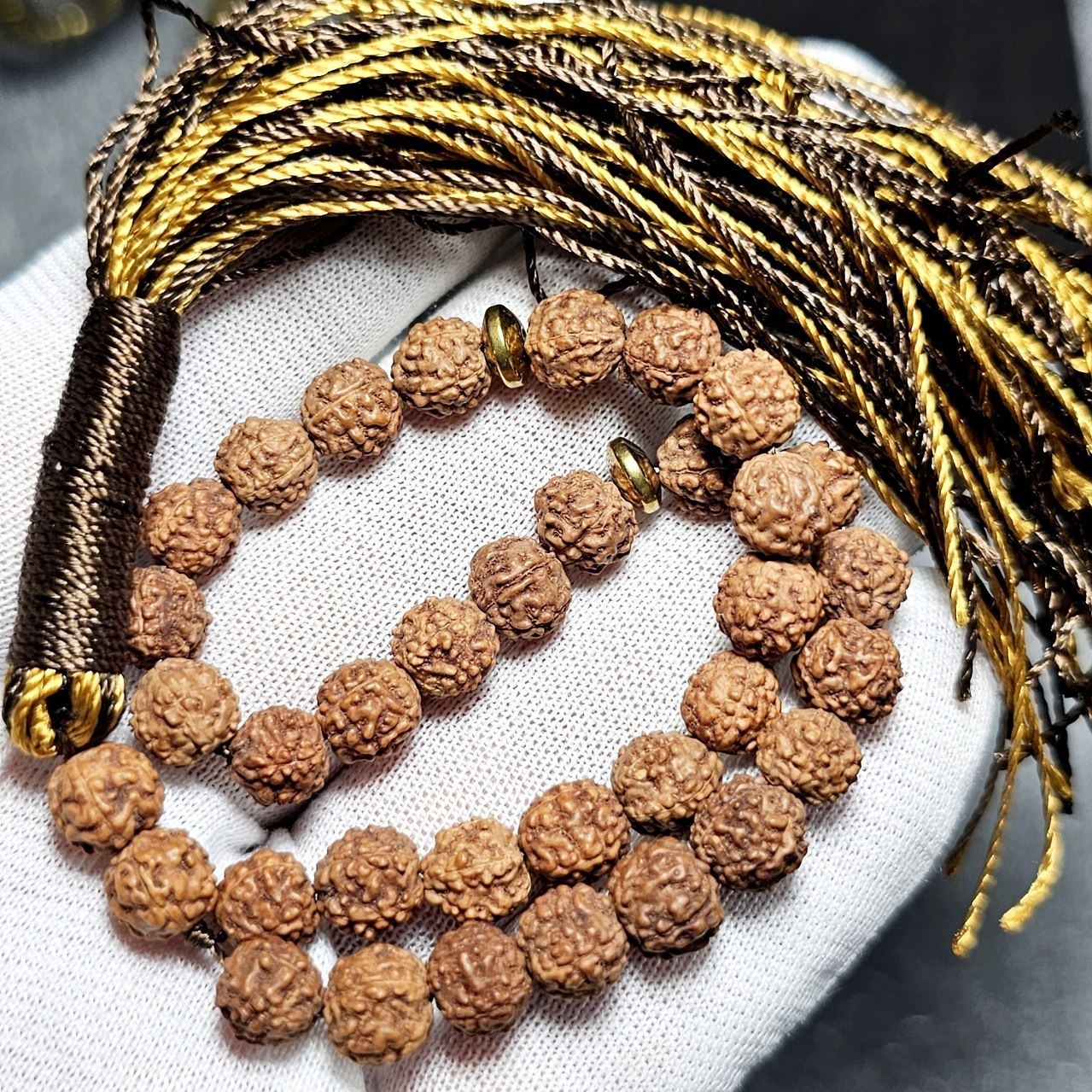  تسبیح 33 دانه رودراکشا اصلی کد 10484