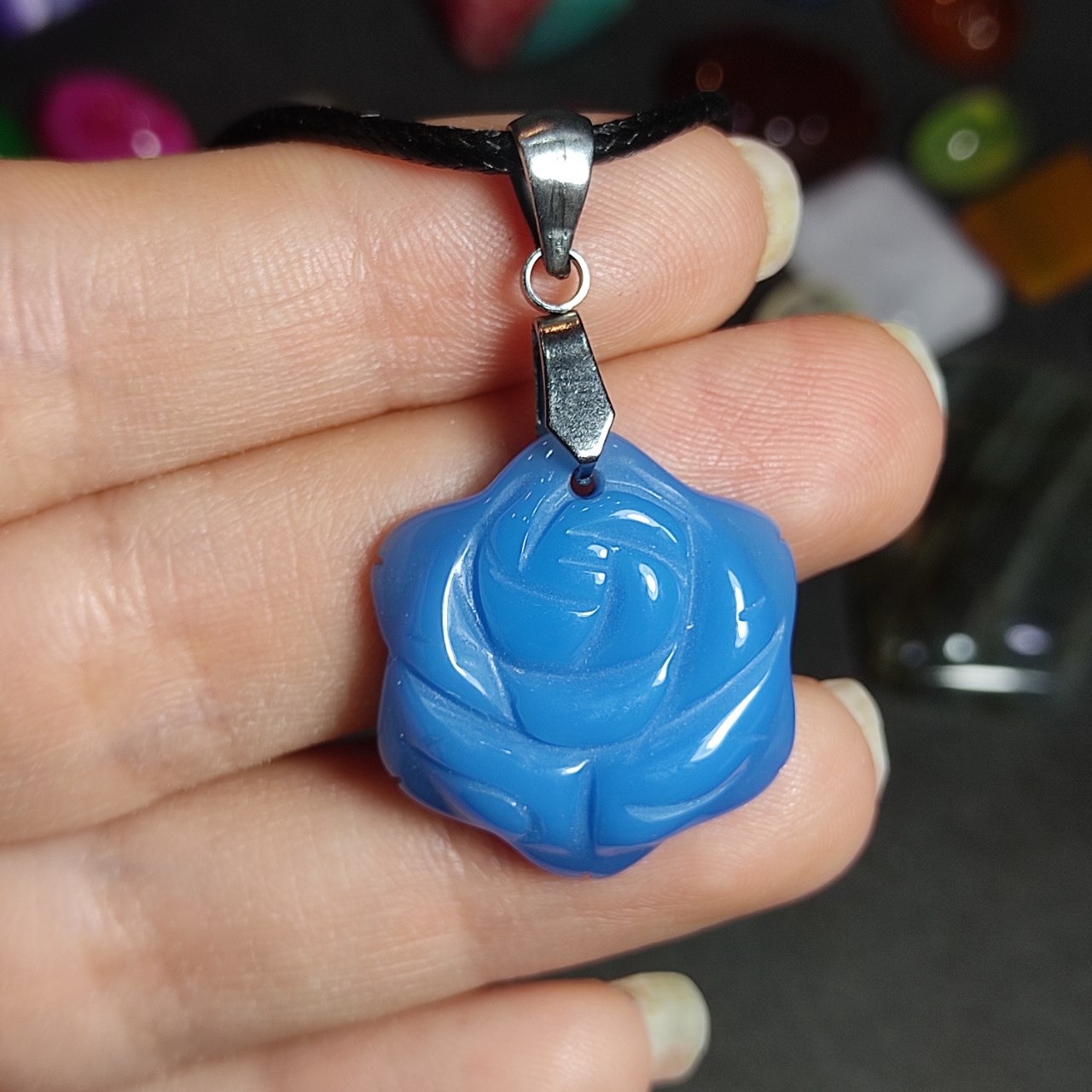 گردنبند سنگ عقیق آبی معدنی کد 10062