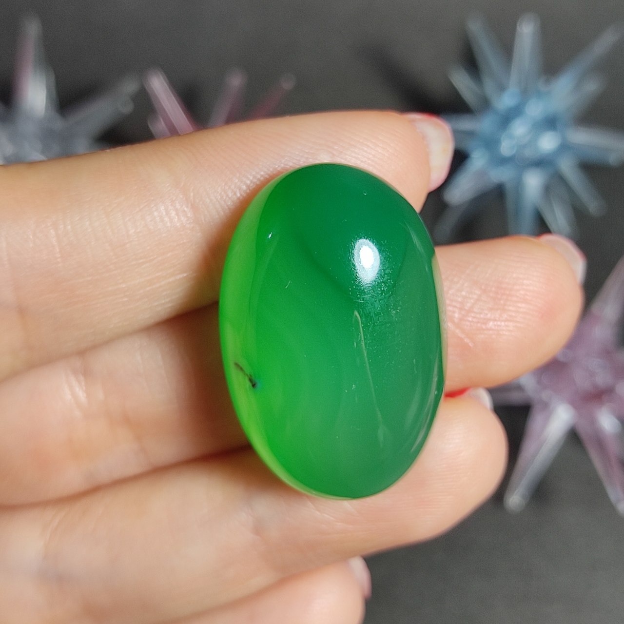  نگین درشت سنگ عقیق سبز معدنی کد  10117