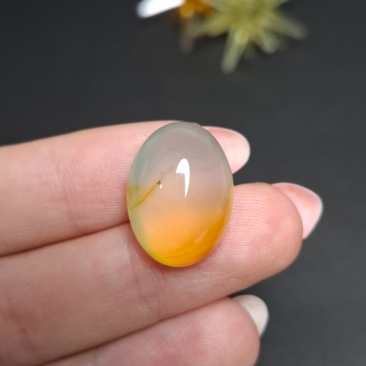 نگین سنگ عقیق خوش رنگ معدنی کد 10258