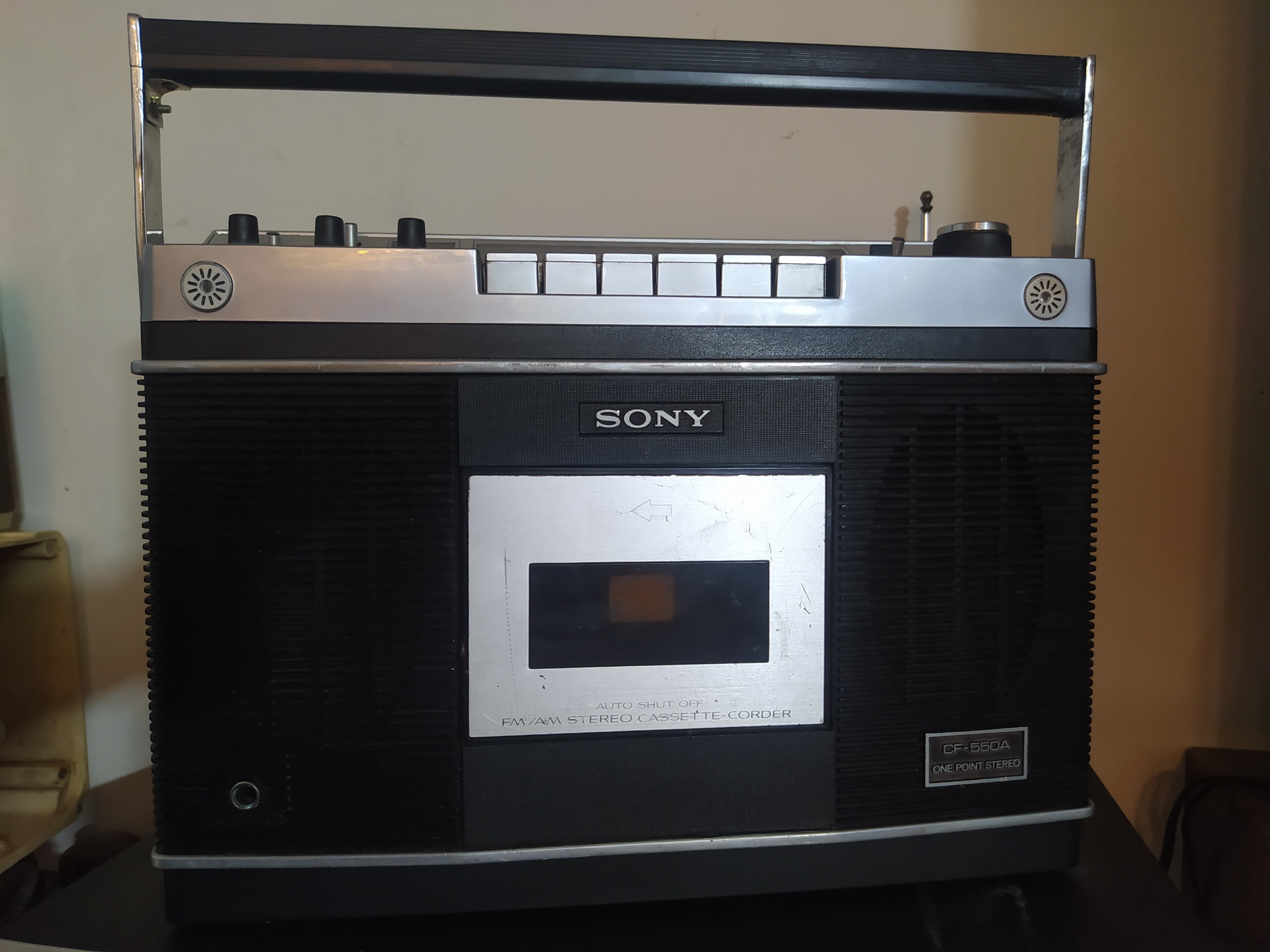 رادیو کاست سونی bombax قوی و باکیفیت fmدار