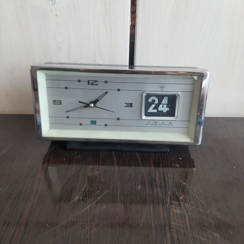 ساعت کوکی قدیمی