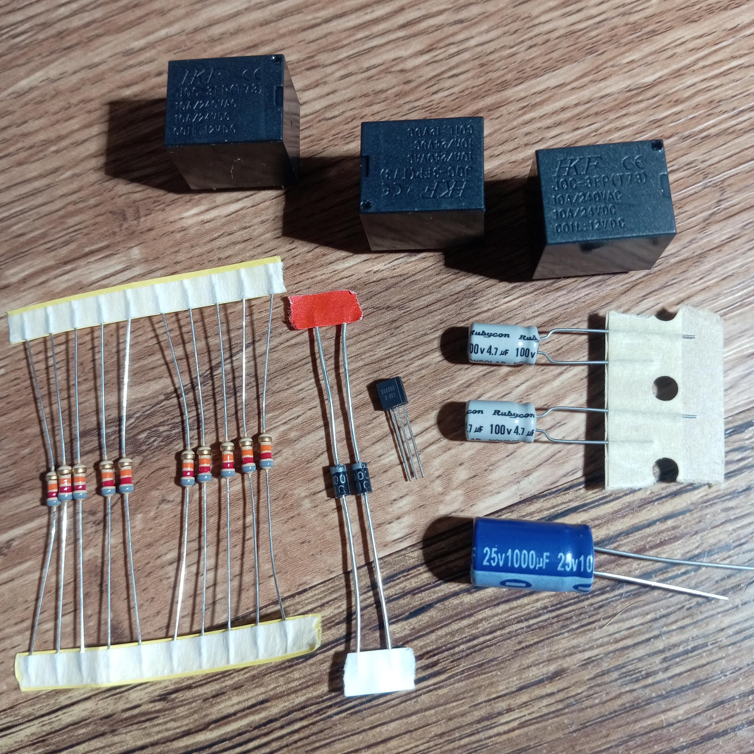 پک رله و خازن و دیود و ترانزیستورو مقاومت