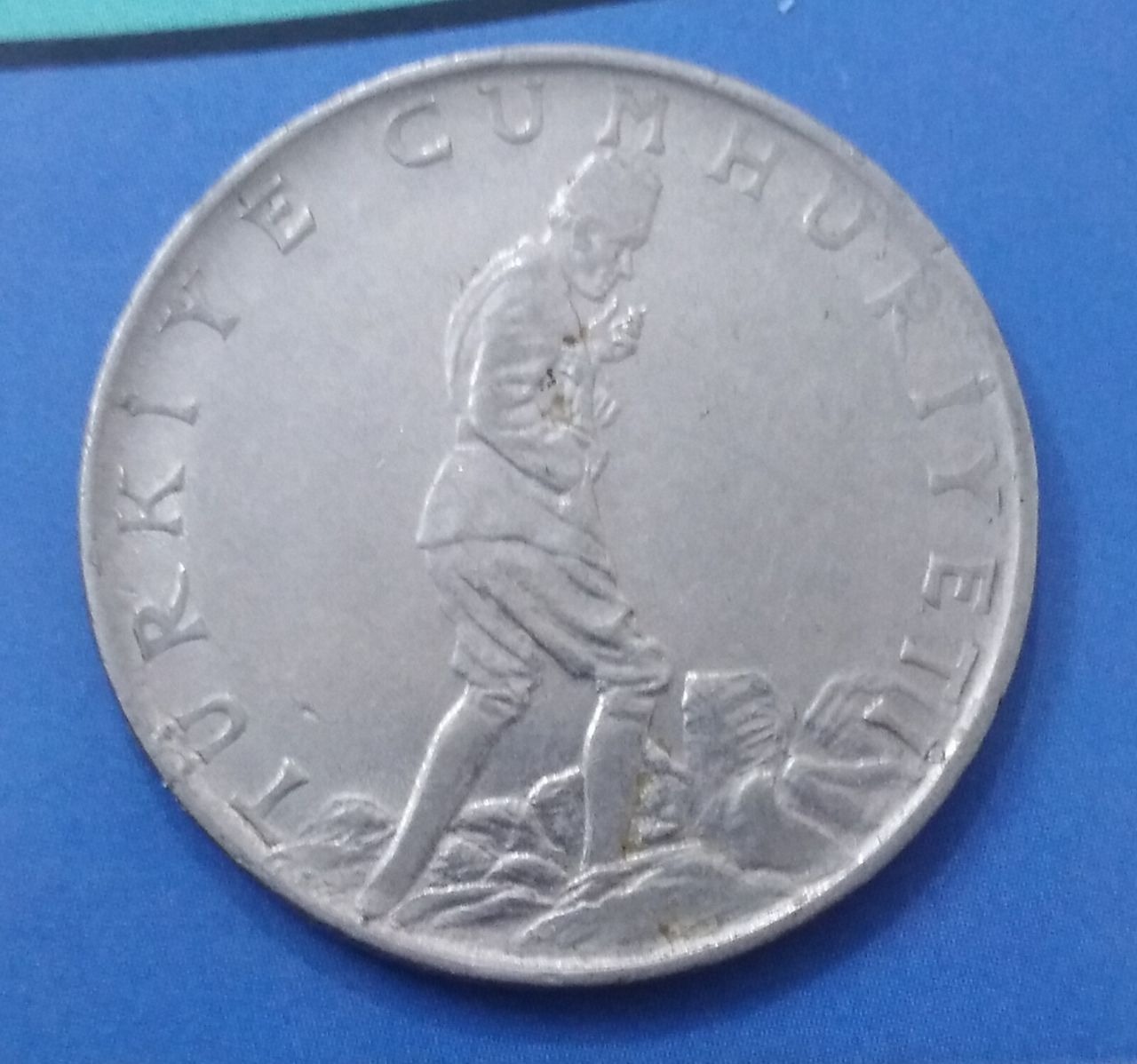 سکه 2 و یک دوم لیر ترکیه. سایز بزرگ حدود 500 ت
