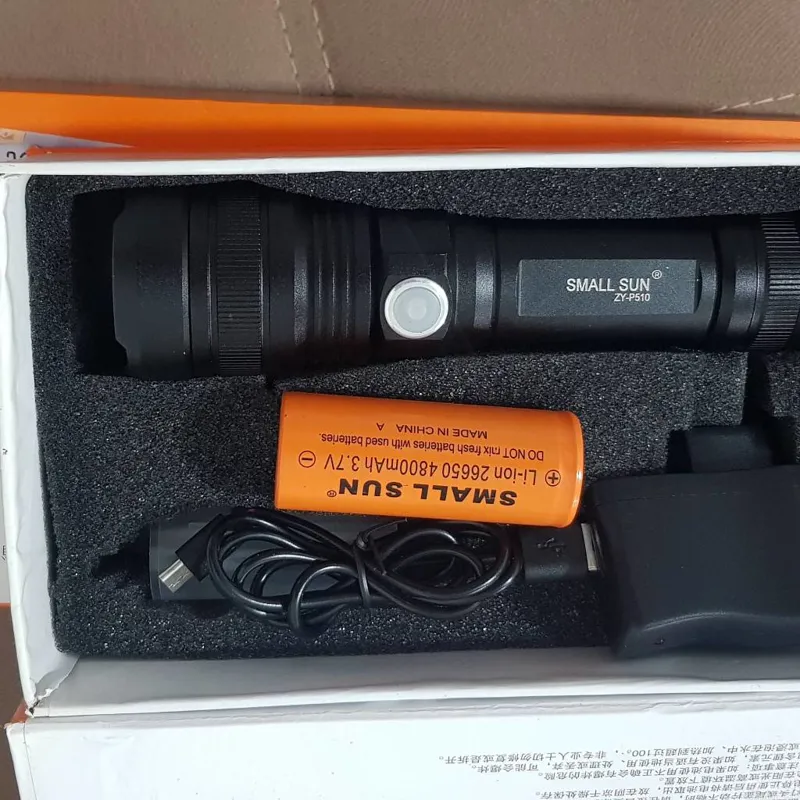 چراغ قوه زوم دار p510 با خط نور بی نظیر