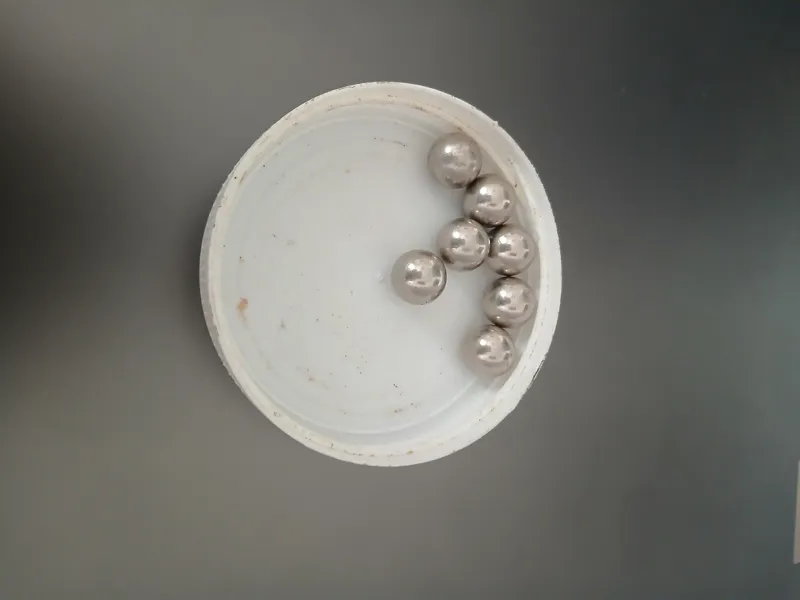 تیله (7) عددی ساچمه ایی کوچک فلزی