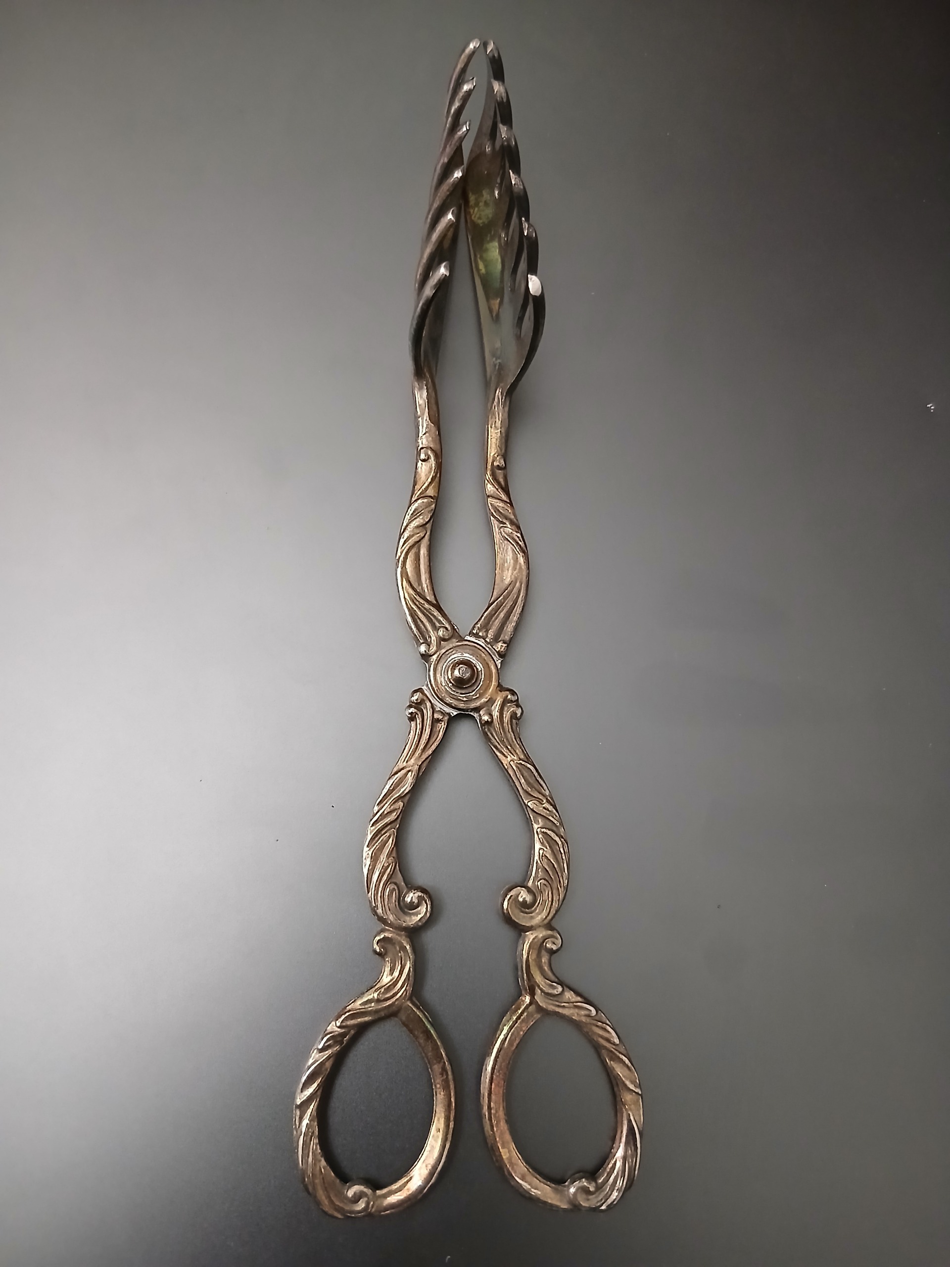 انبر سالاد خوری