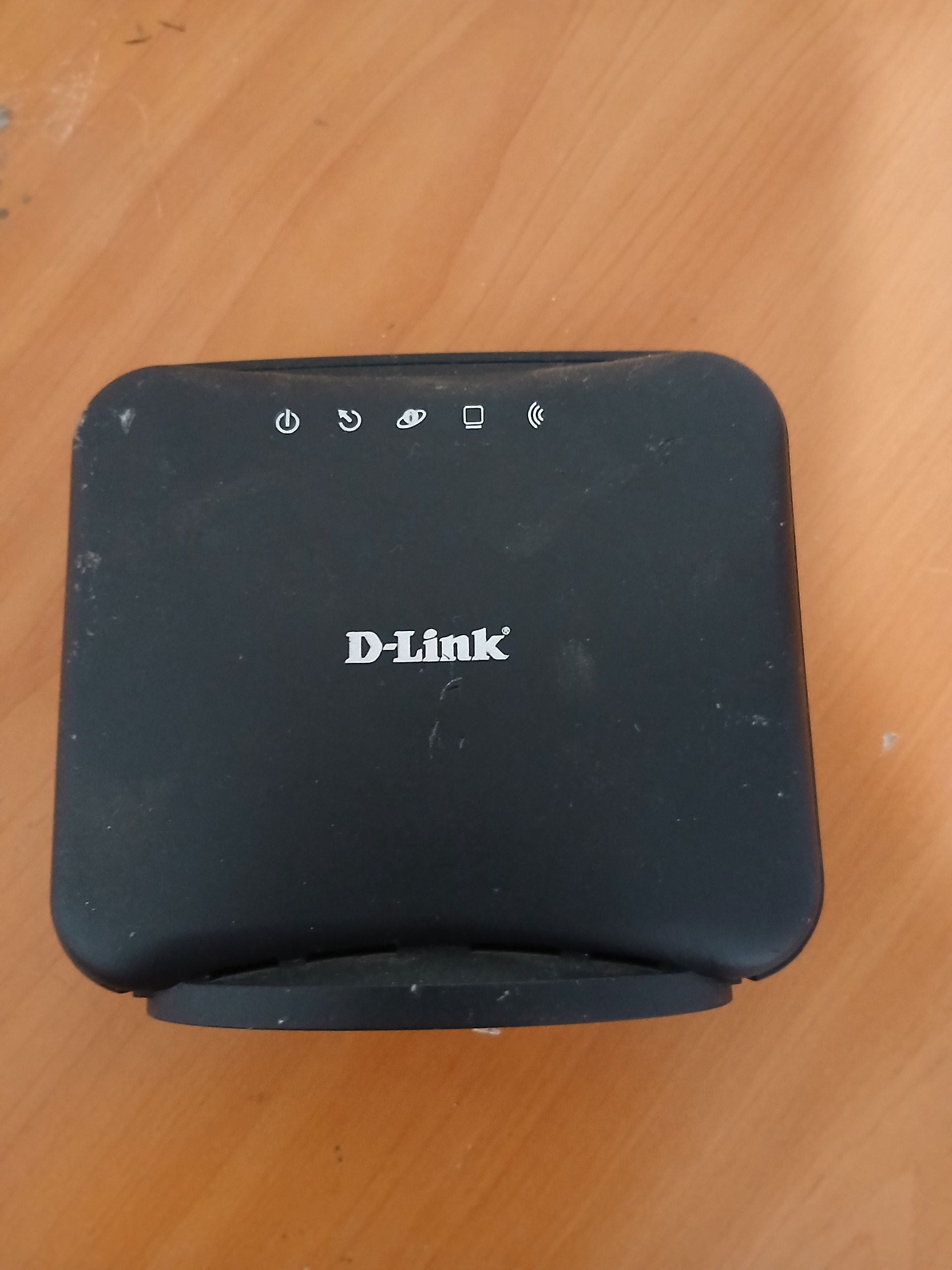 مودم دی لینک با آداپتور (توضیحات دارد)