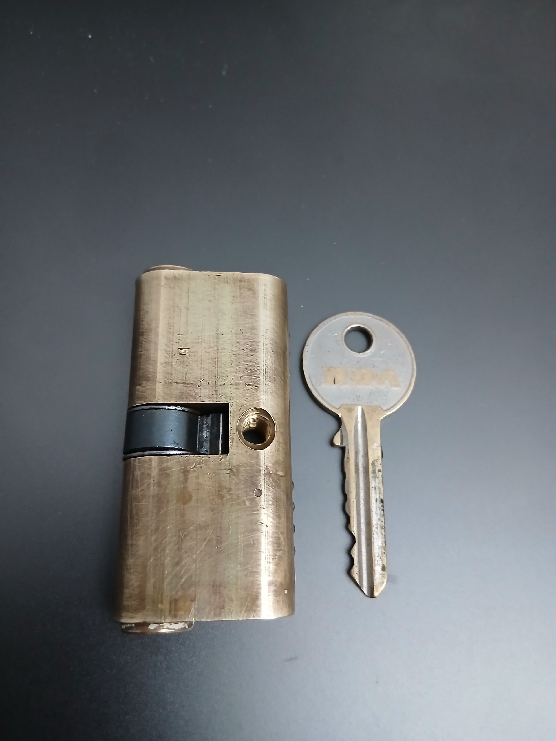 مغزی قفل درب آپارتمانی برنجی ایتالیا