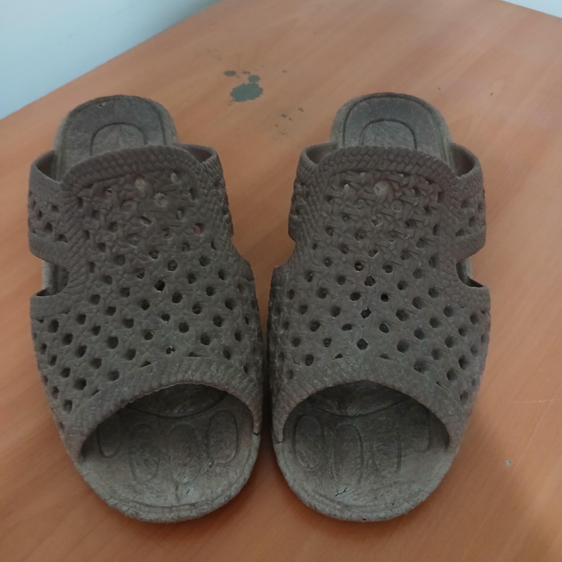 دمپایی قدیمی نوستالژی