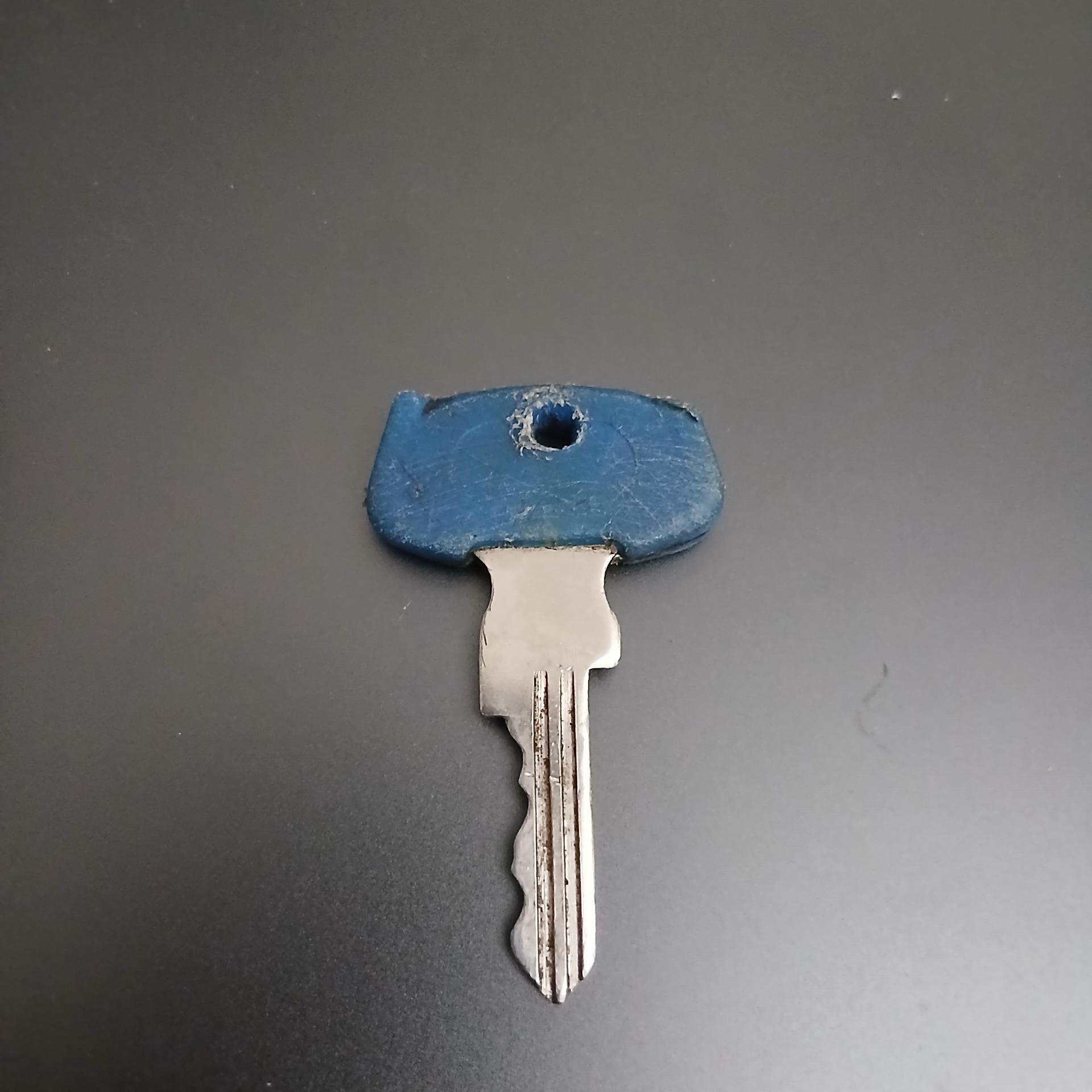 سوئیچ درب پیکان آبی