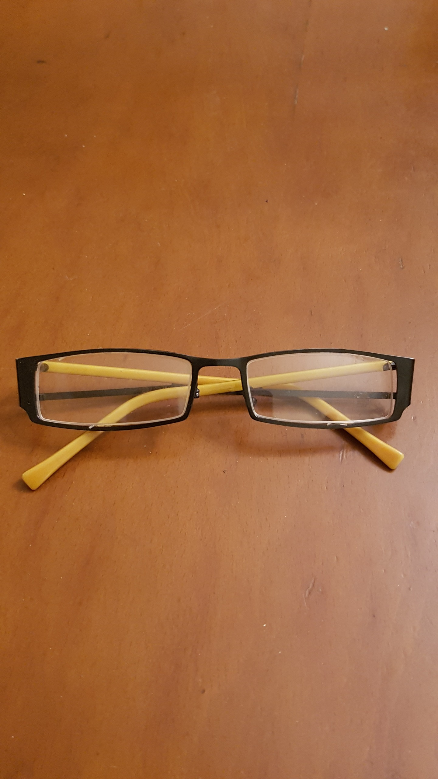 عینک طبی زنانه