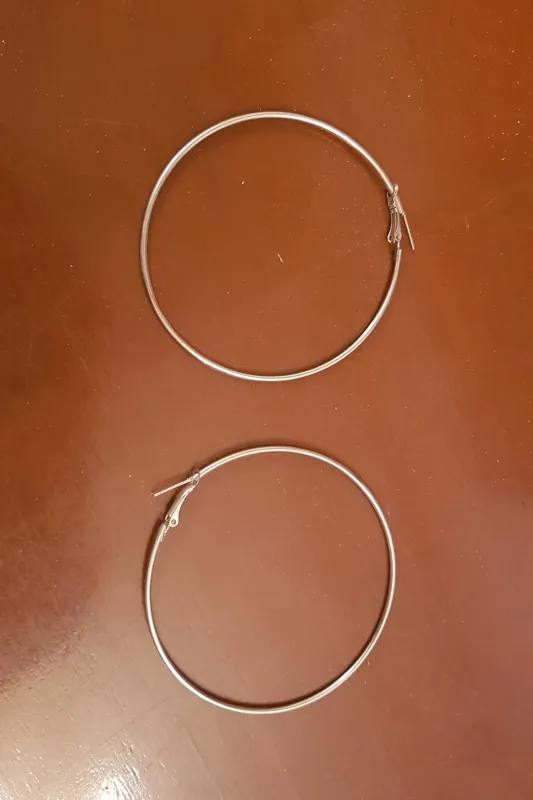 گوشواره حلقه ای بزرگ