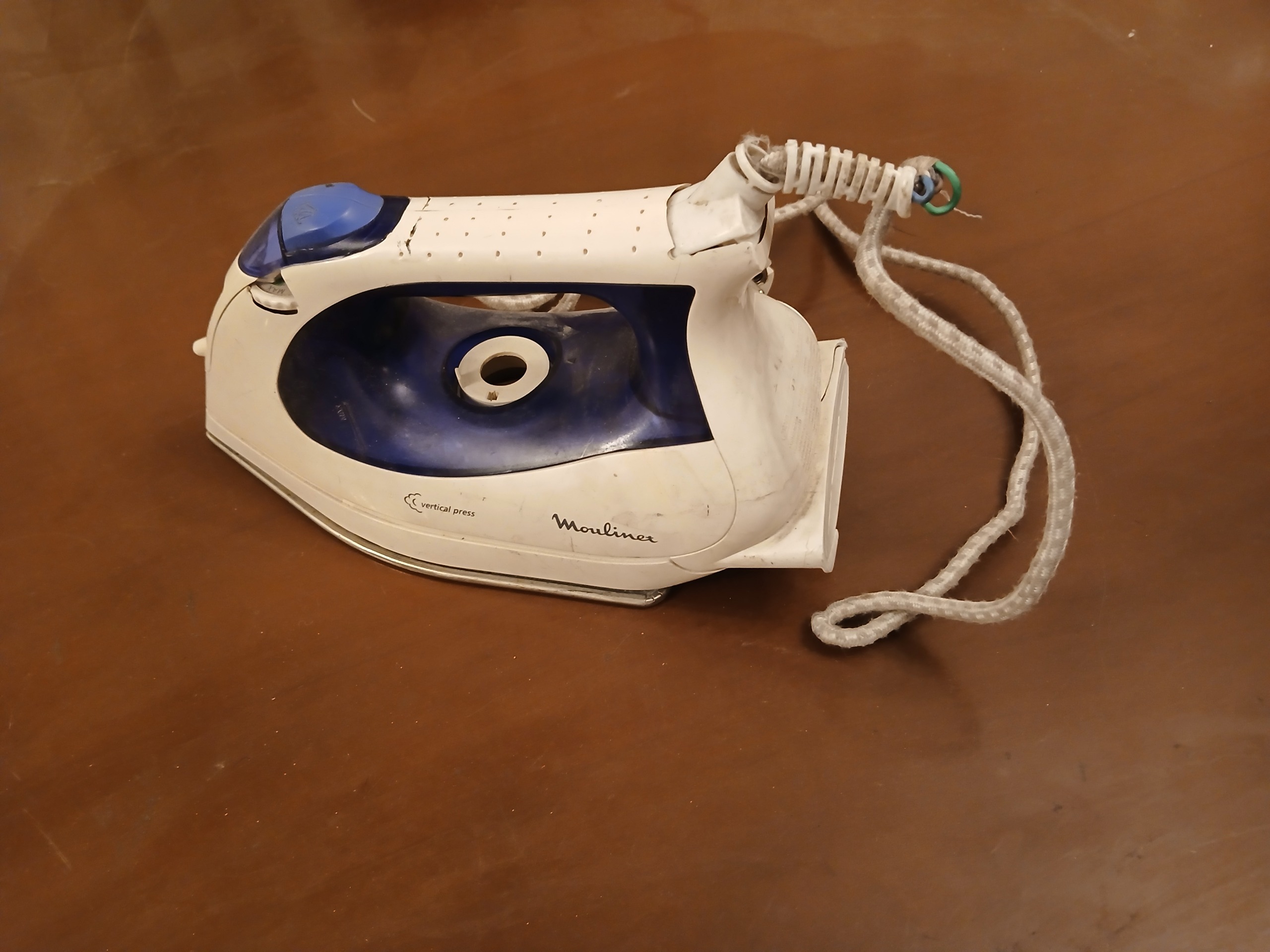 اتو مولینکس سفید