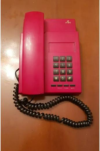 تلفن رومیزی تمیز