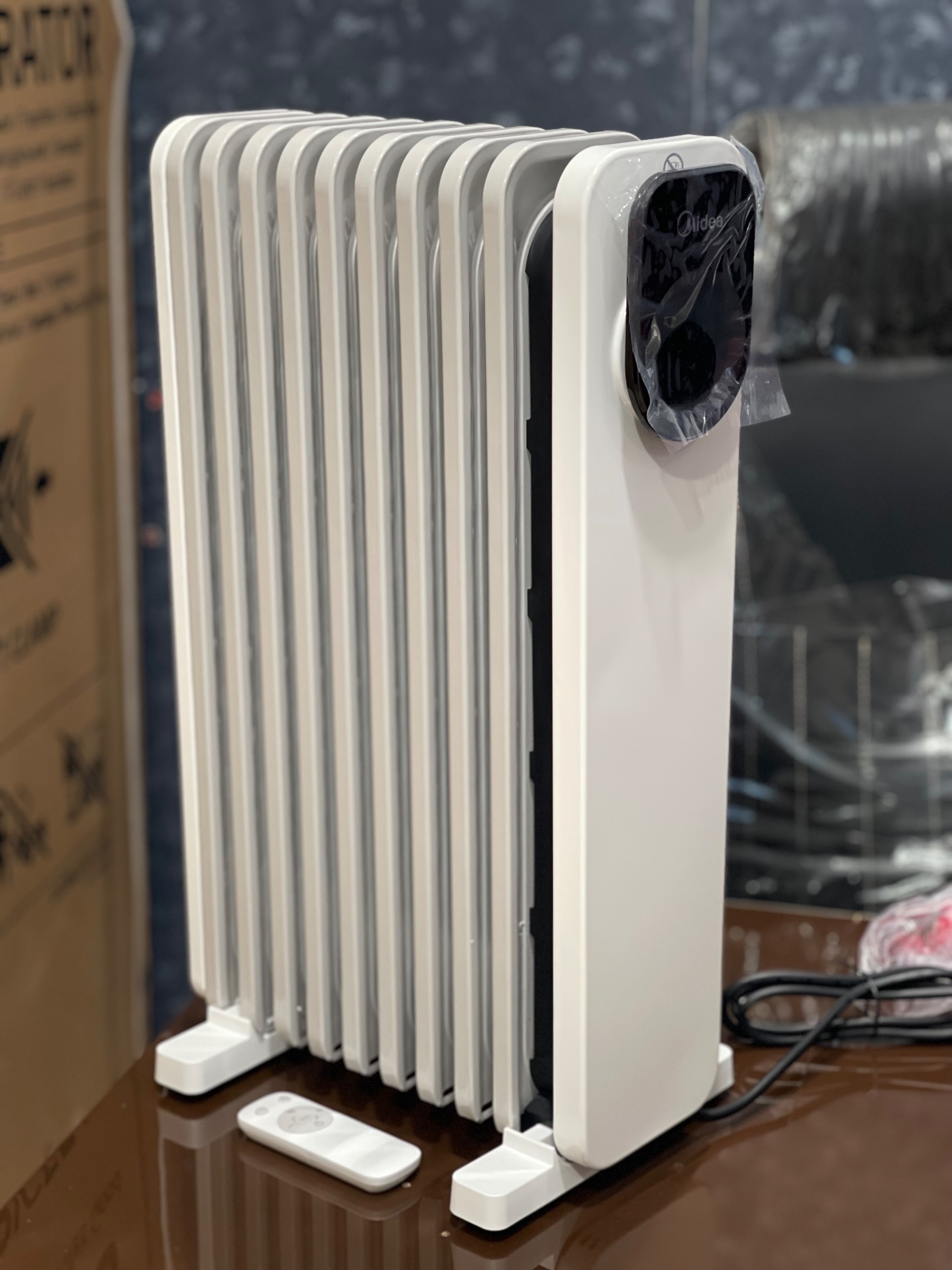 رادیاتور برقی هوشمند میدیا 2000 واتMHO201R9BPW