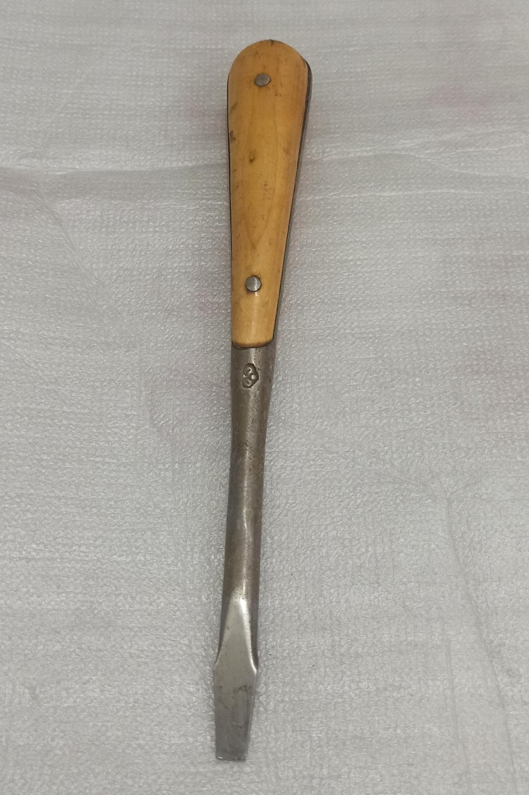 پیچ گوشتی دسته چوبی امریکایی