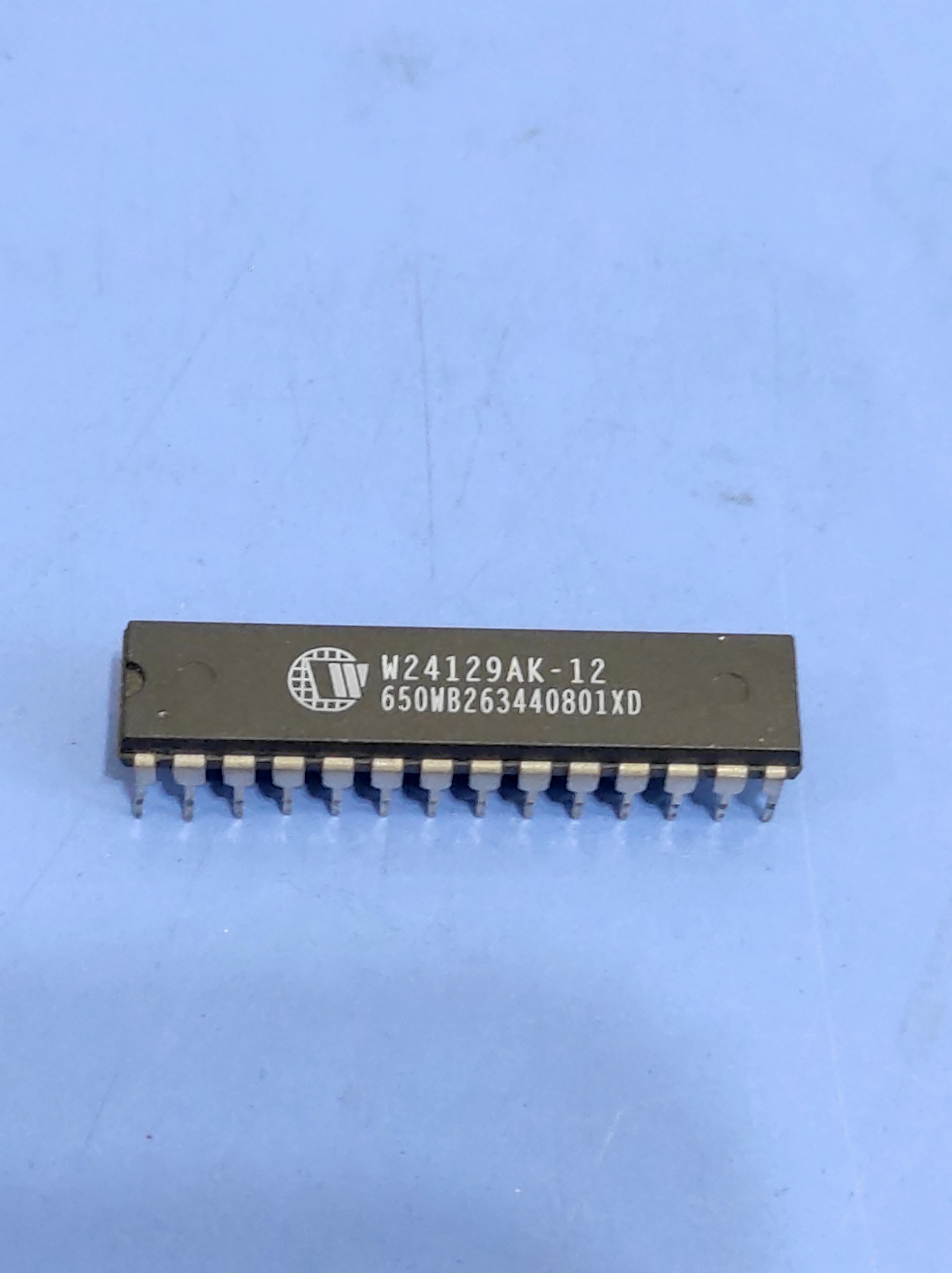آیسی سرامیکی W24129AK 12