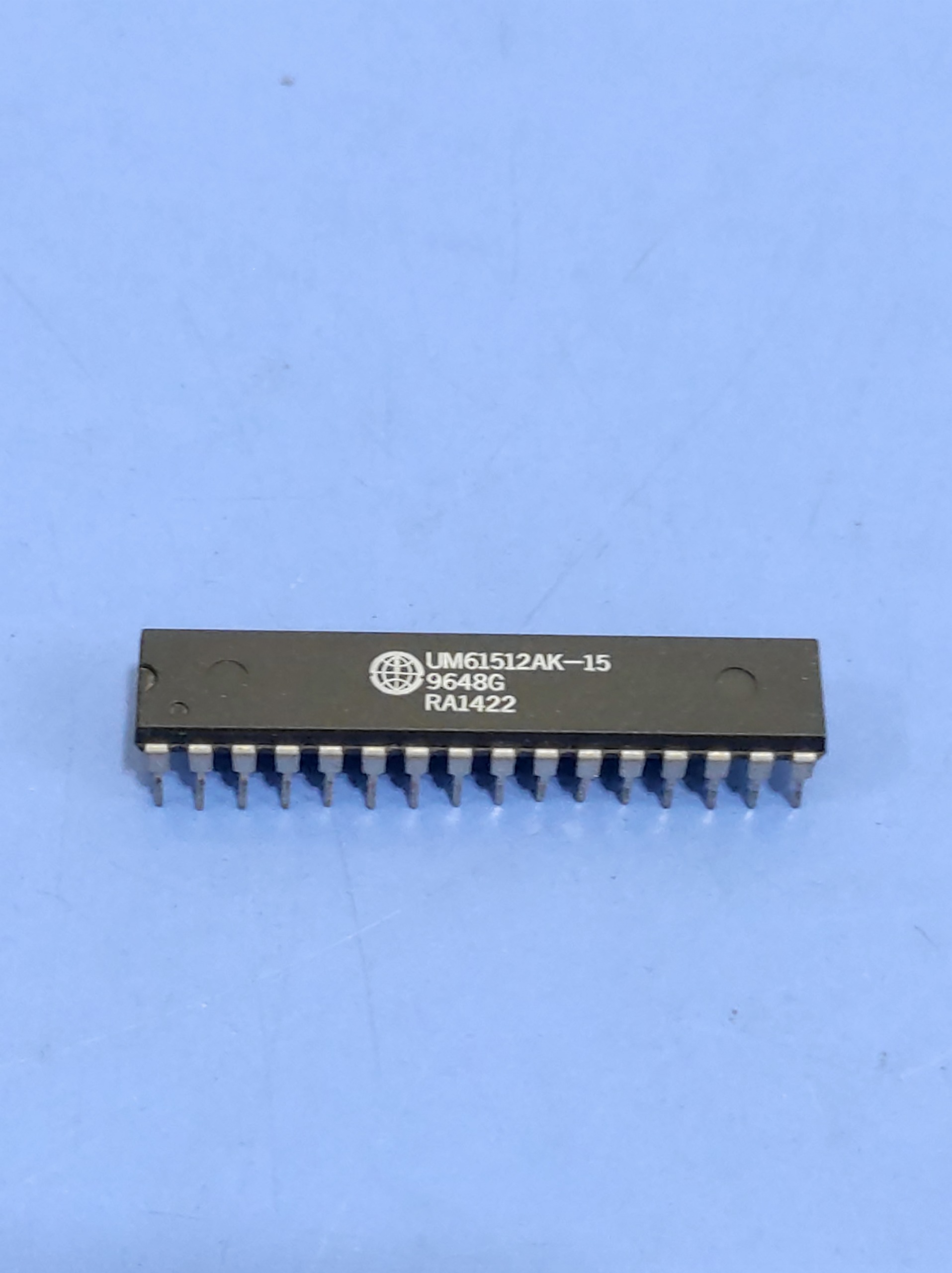 آیسی سرامیکی UM61512AK-15