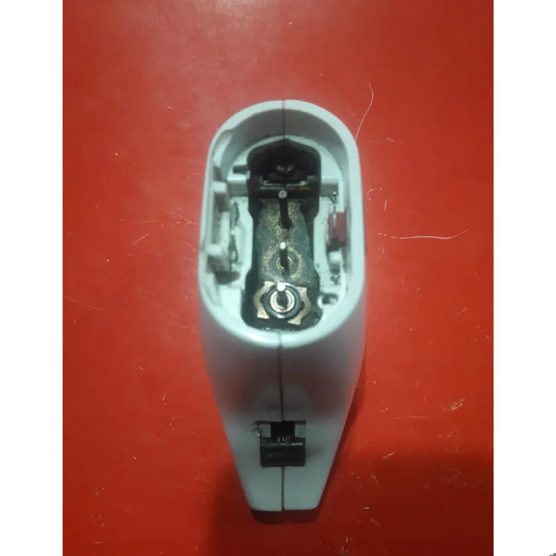 ریش تراش دوتیغ فیلیپس مطابق تصویر موتورسالم