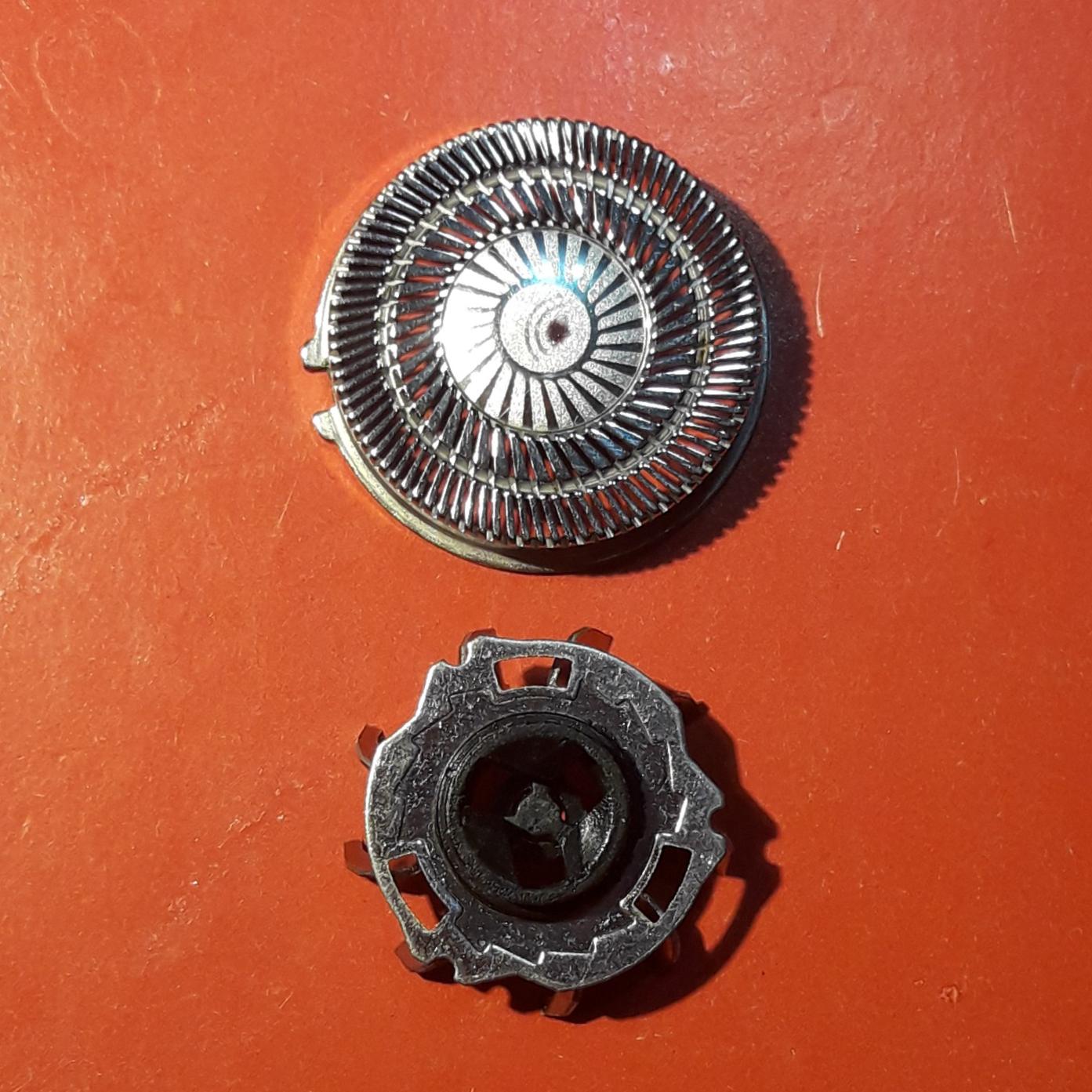 تیغ و شبکه فابریک واصل ریش تراش