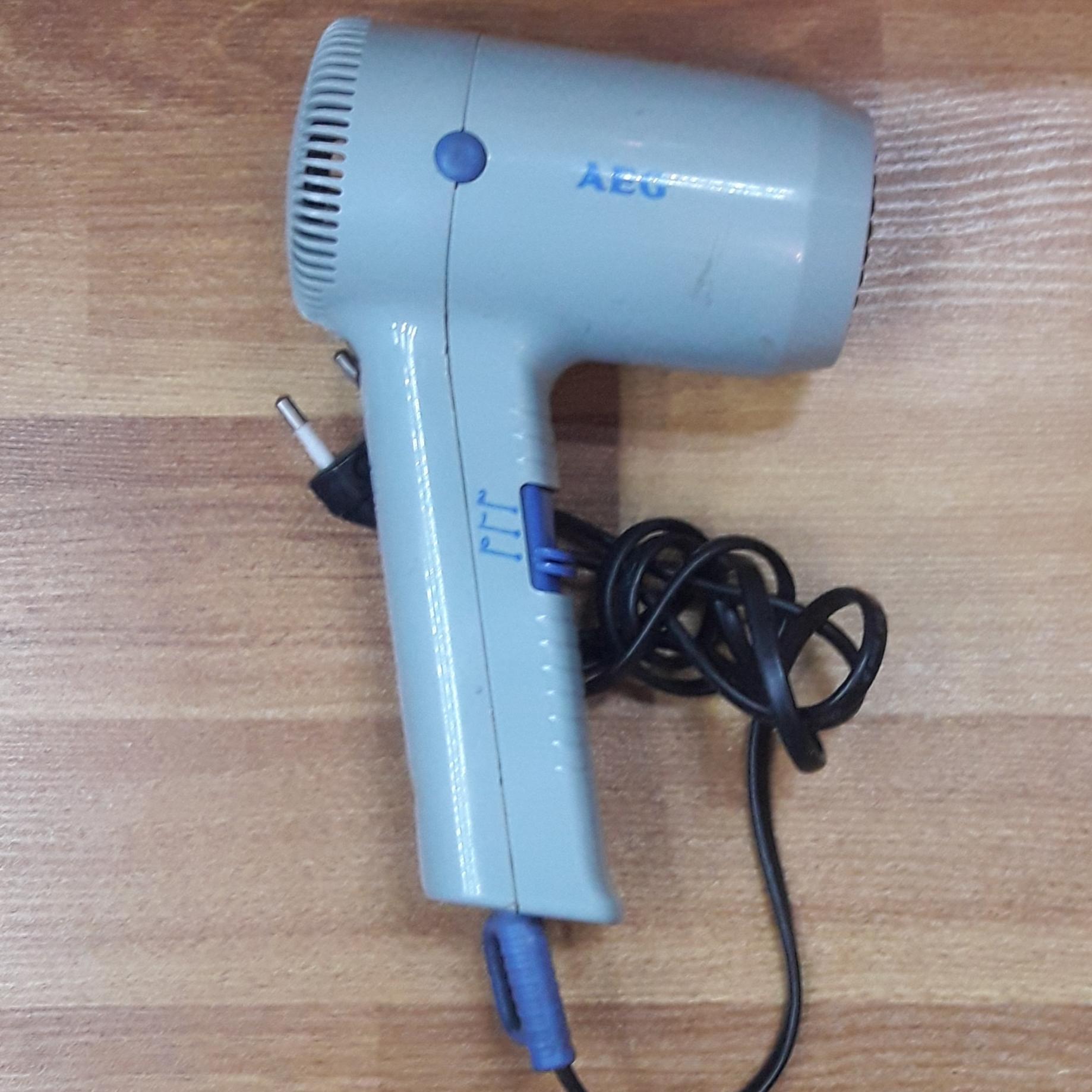 سشوار مسافرتی AEG اصل