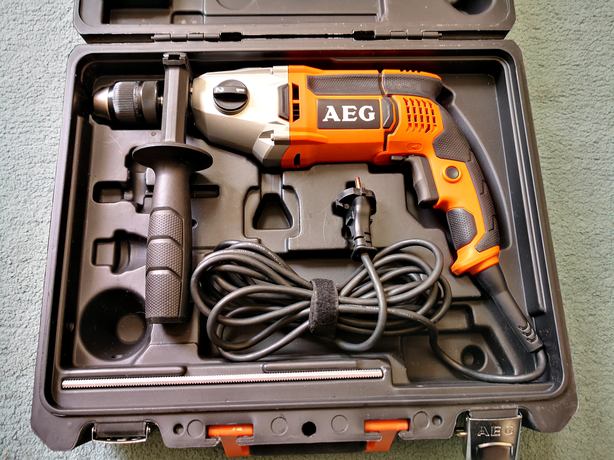 دریل برقی چکشی aeg sb2e 1100rv